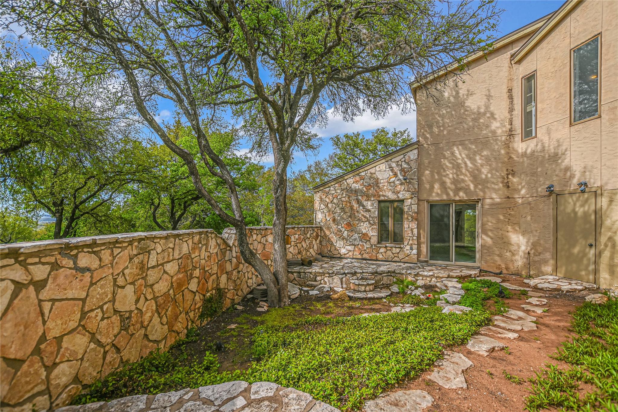 900 Sharp Rock, Horseshoe Bay, TX 78657