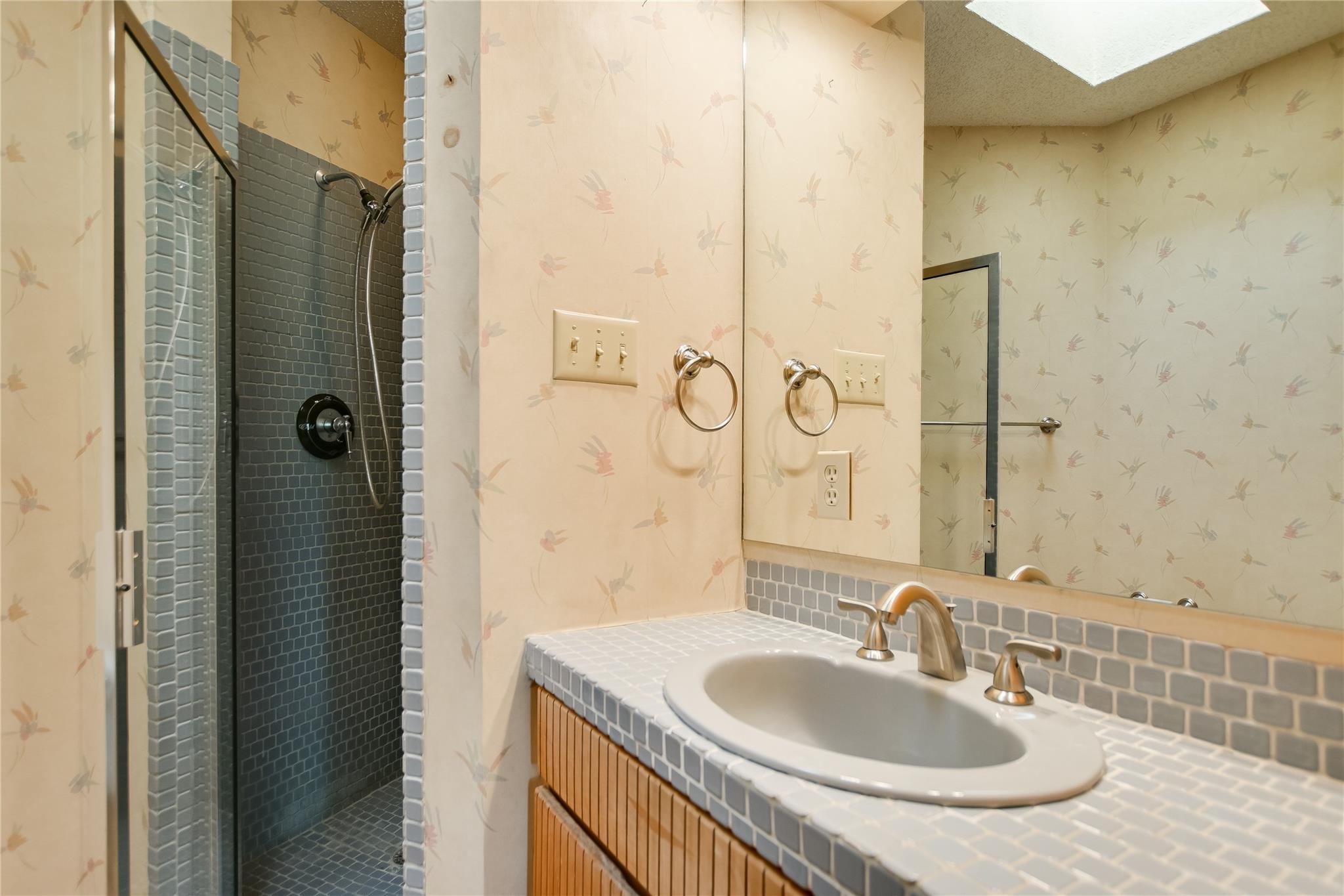 900 Sharp Rock, Horseshoe Bay, TX 78657