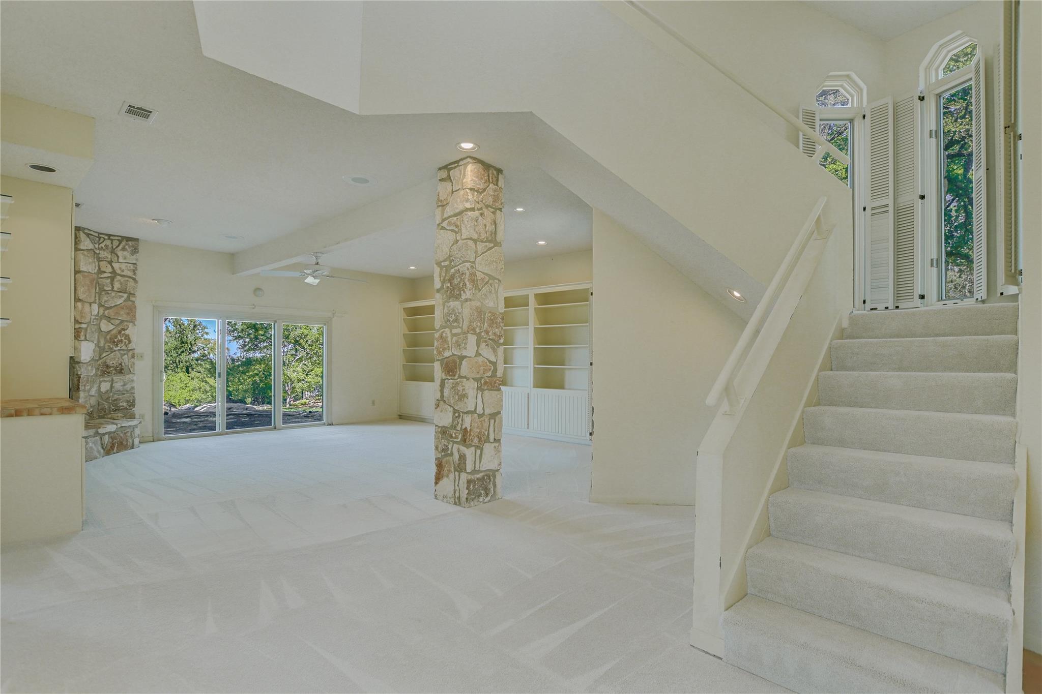 900 Sharp Rock, Horseshoe Bay, TX 78657