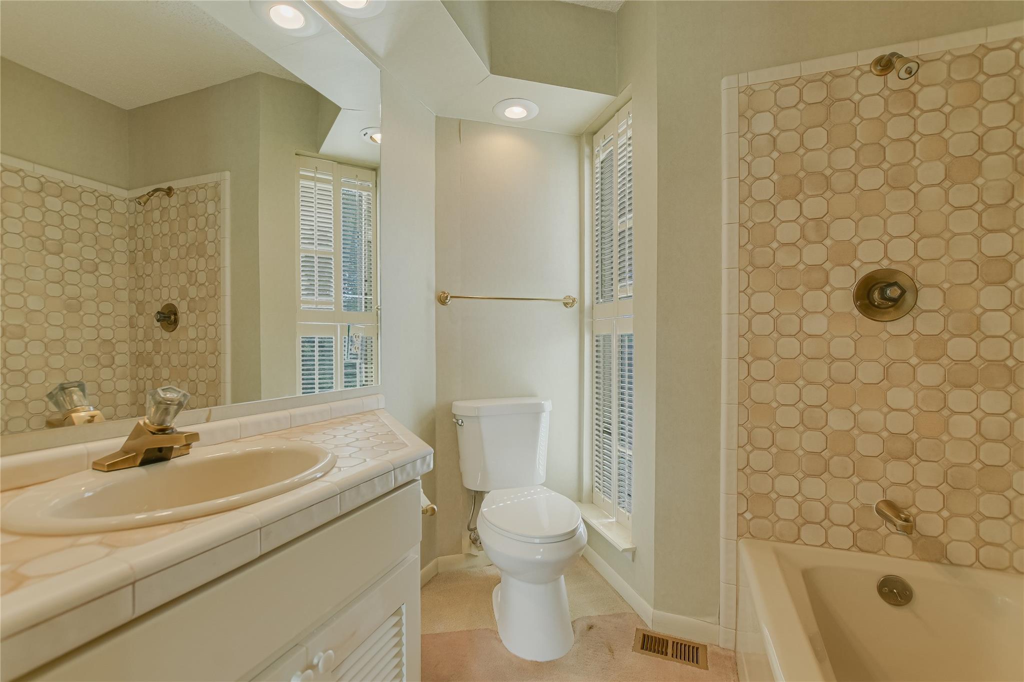 900 Sharp Rock, Horseshoe Bay, TX 78657