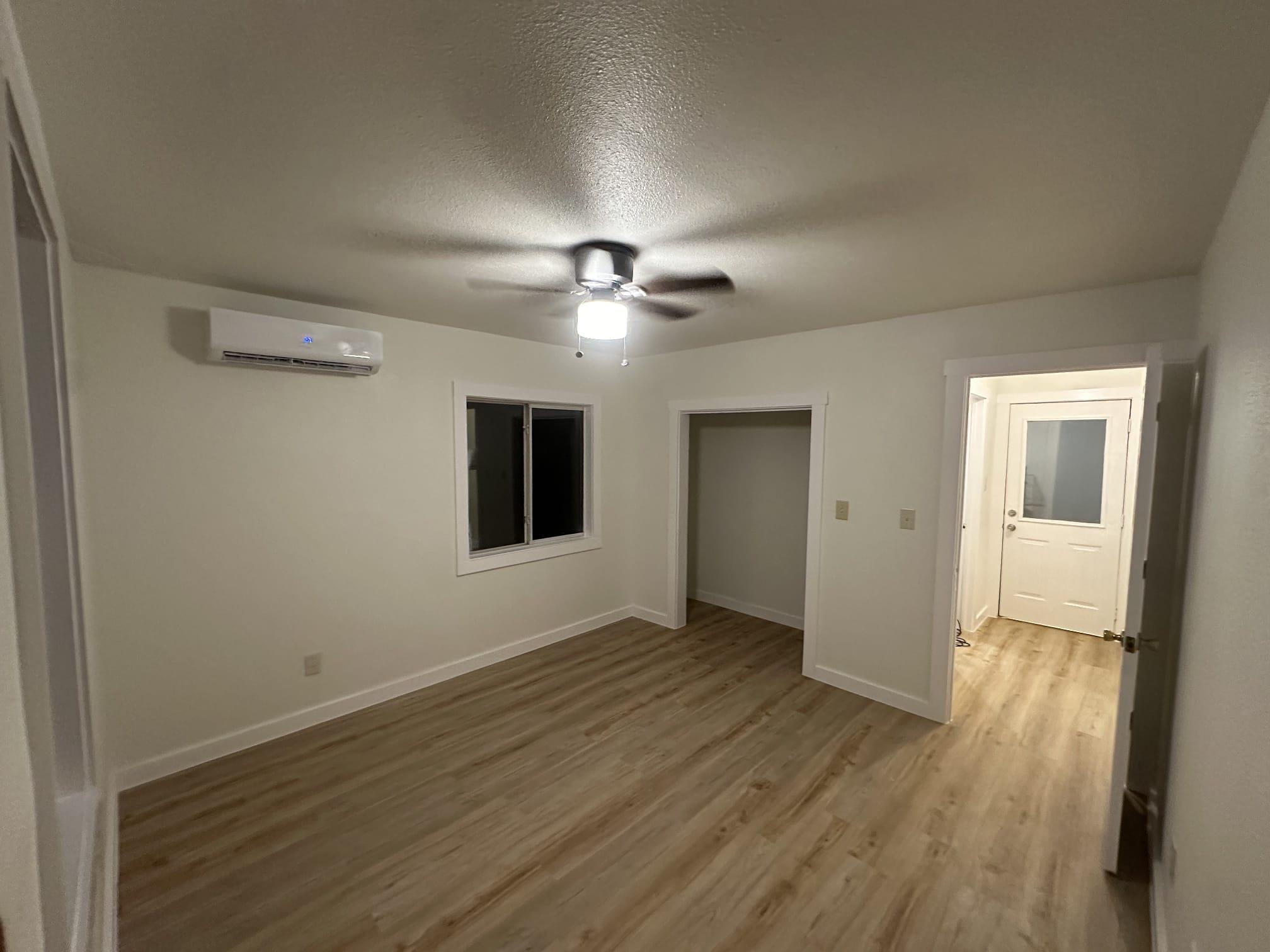 176 Old Lexington Rd # C, Elgin, TX 78621