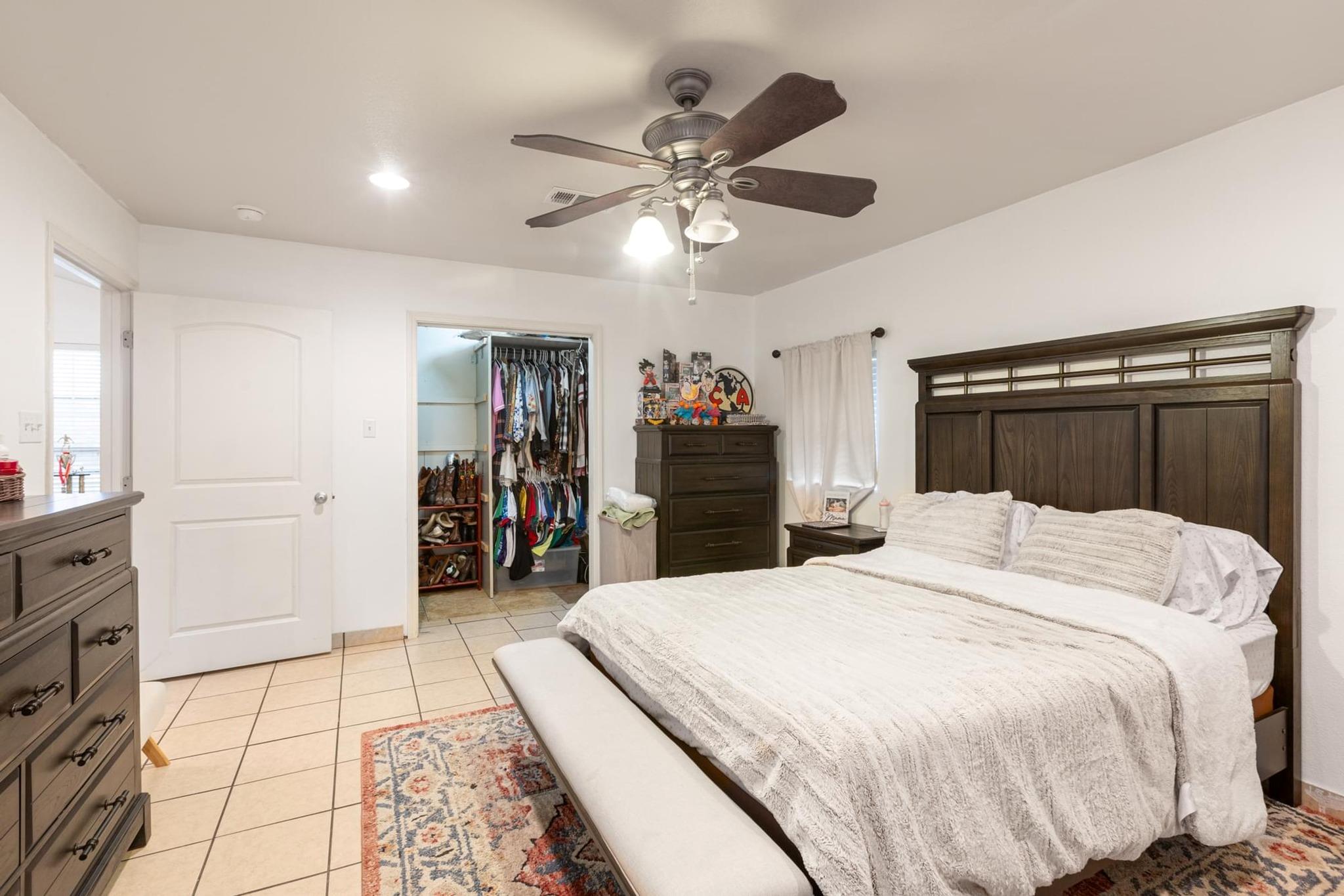 176 Old Lexington Rd # C, Elgin, TX 78621