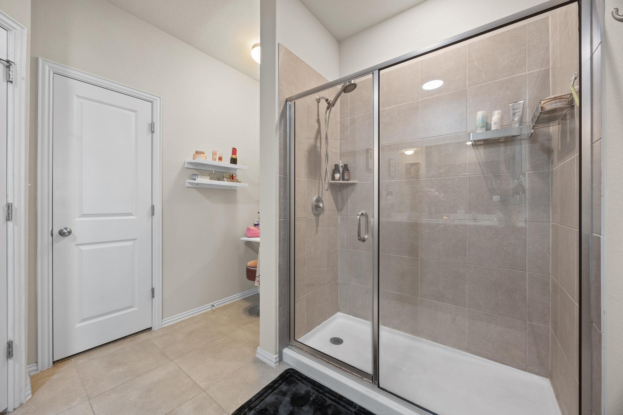 361 Bright Star Ln, Georgetown, TX 78628