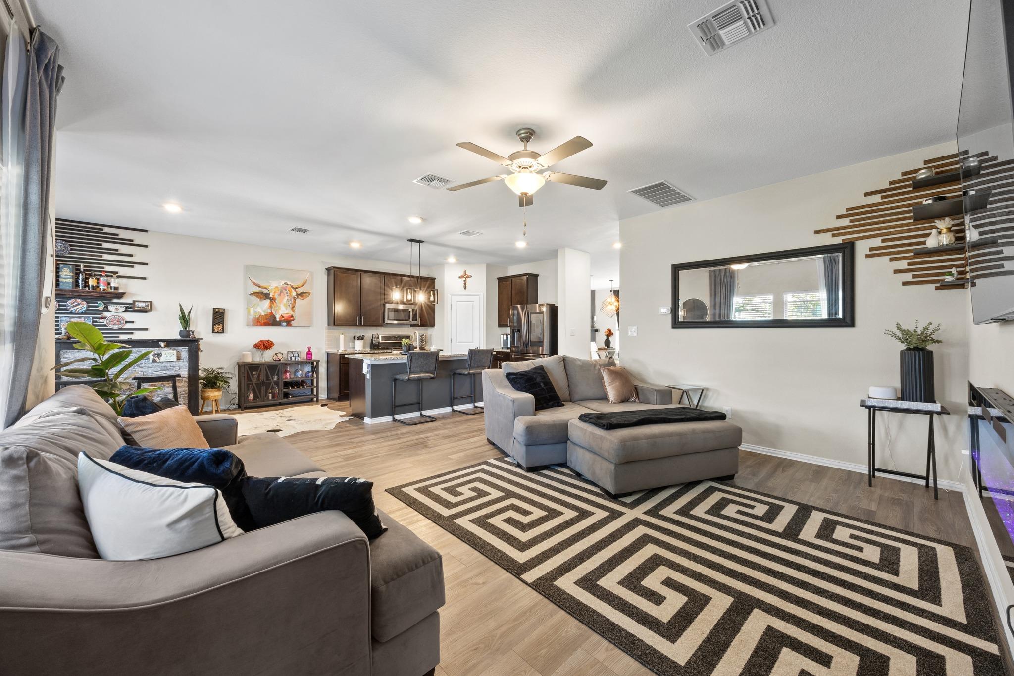 361 Bright Star Ln, Georgetown, TX 78628