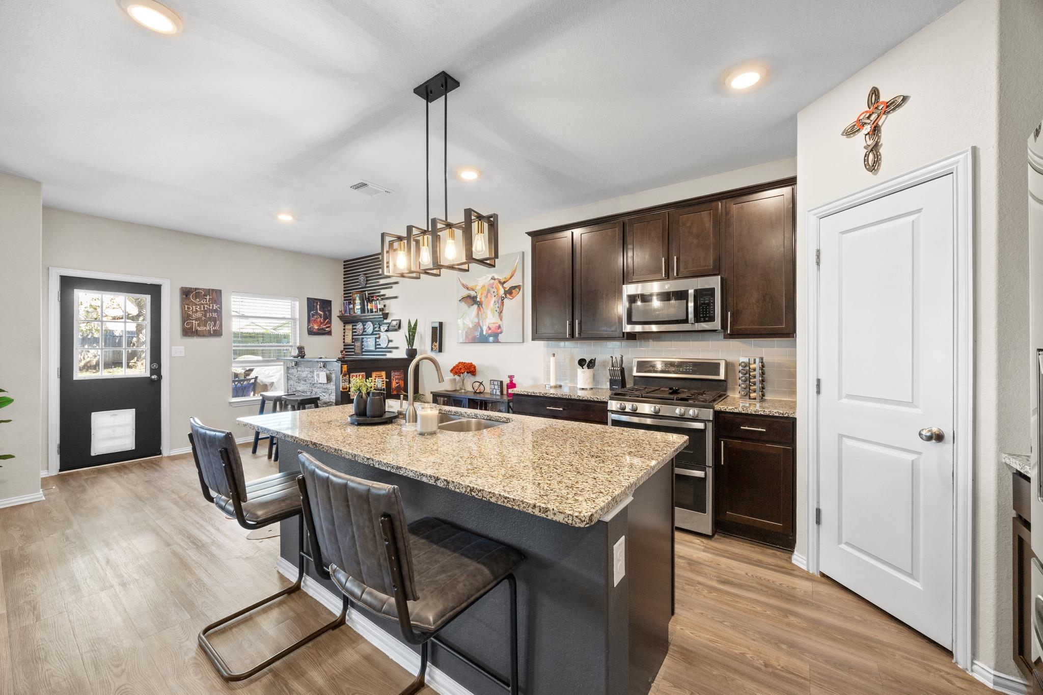 361 Bright Star Ln, Georgetown, TX 78628