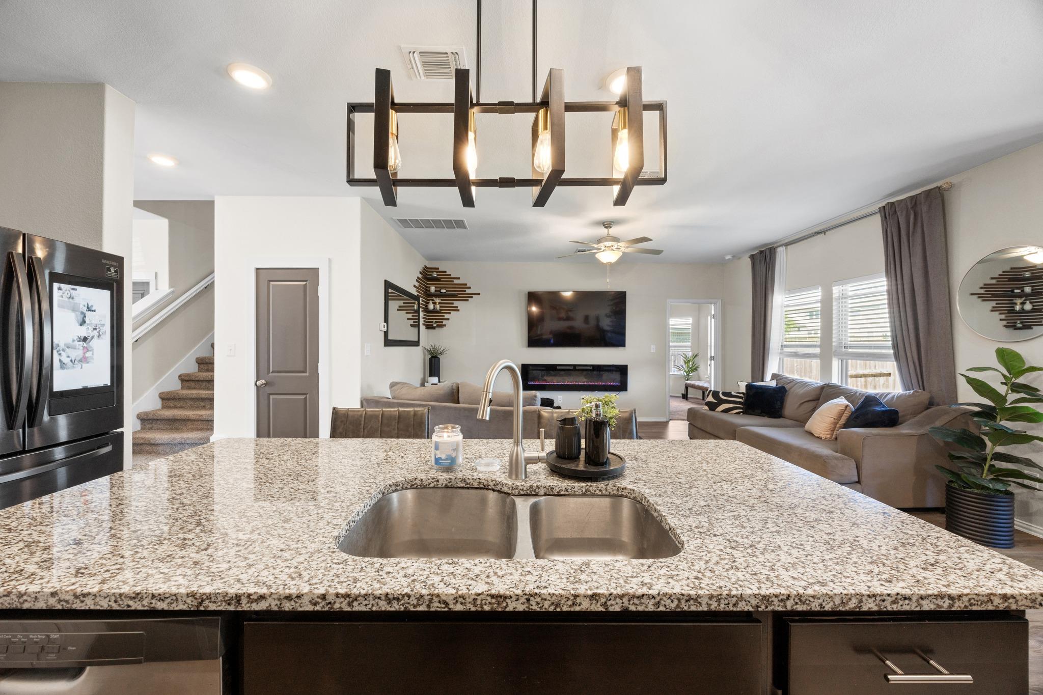 361 Bright Star Ln, Georgetown, TX 78628