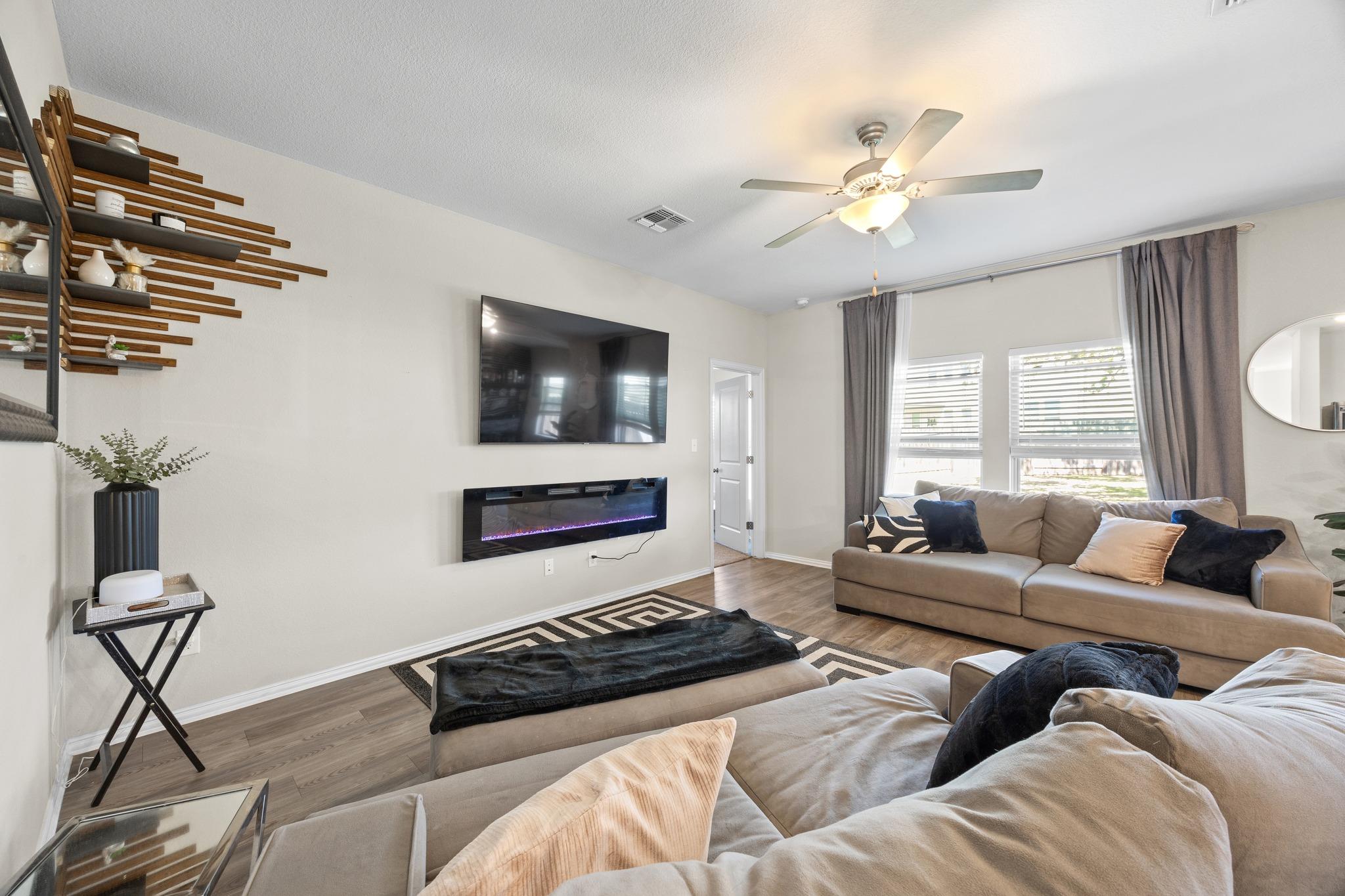 361 Bright Star Ln, Georgetown, TX 78628