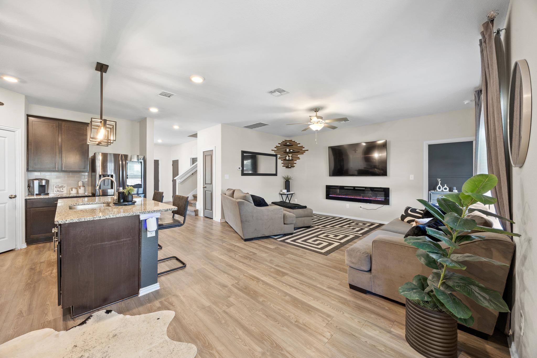 361 Bright Star Ln, Georgetown, TX 78628