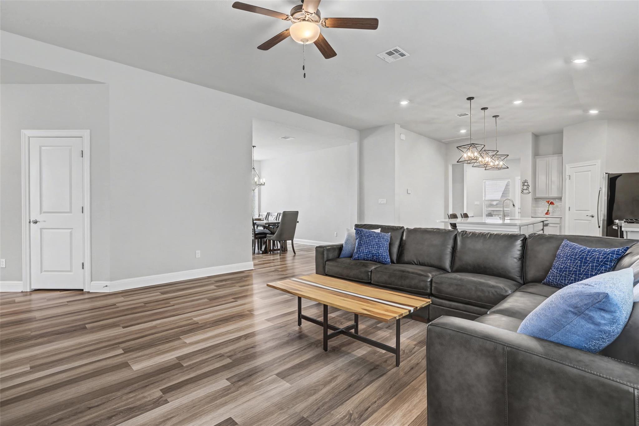 132 Birkshire Dr, Georgetown, TX 78626