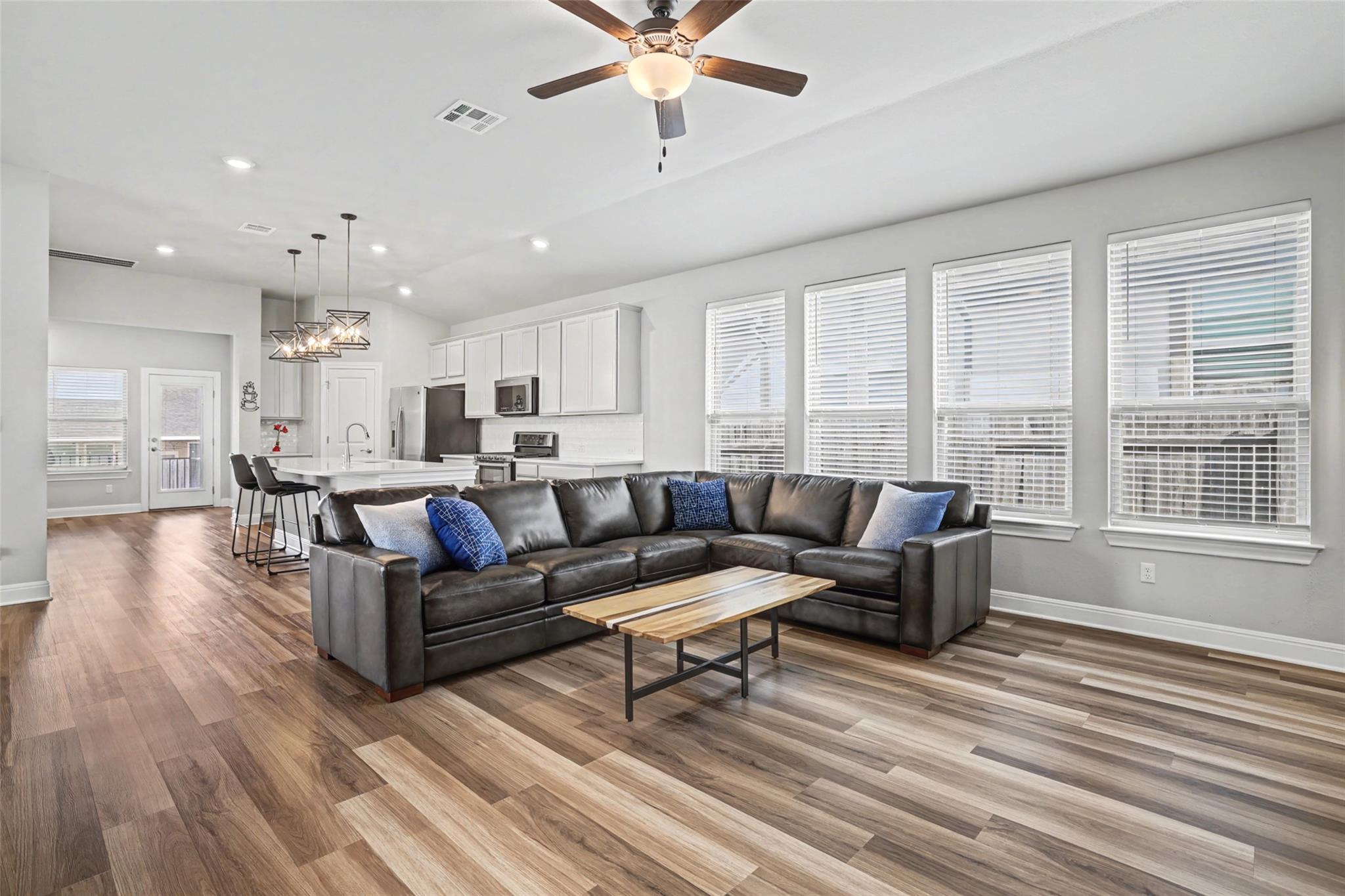 132 Birkshire Dr, Georgetown, TX 78626