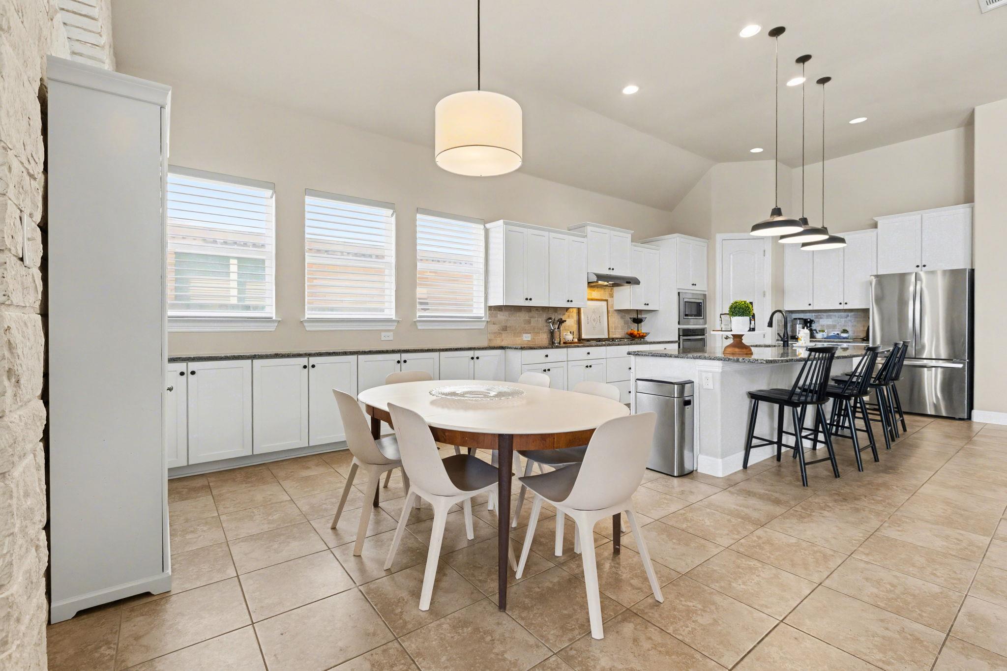 549 Clear Springs Holw, Buda, TX 78610