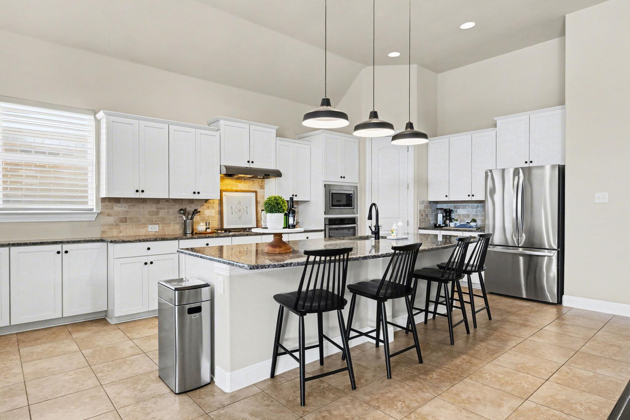 549 Clear Springs Holw, Buda, TX 78610