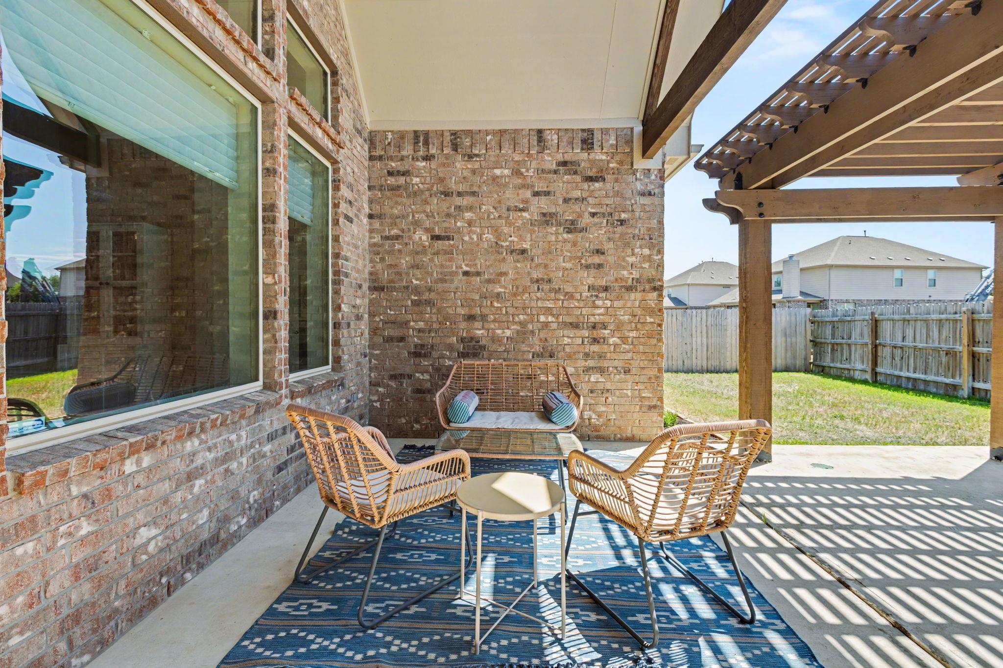 549 Clear Springs Holw, Buda, TX 78610