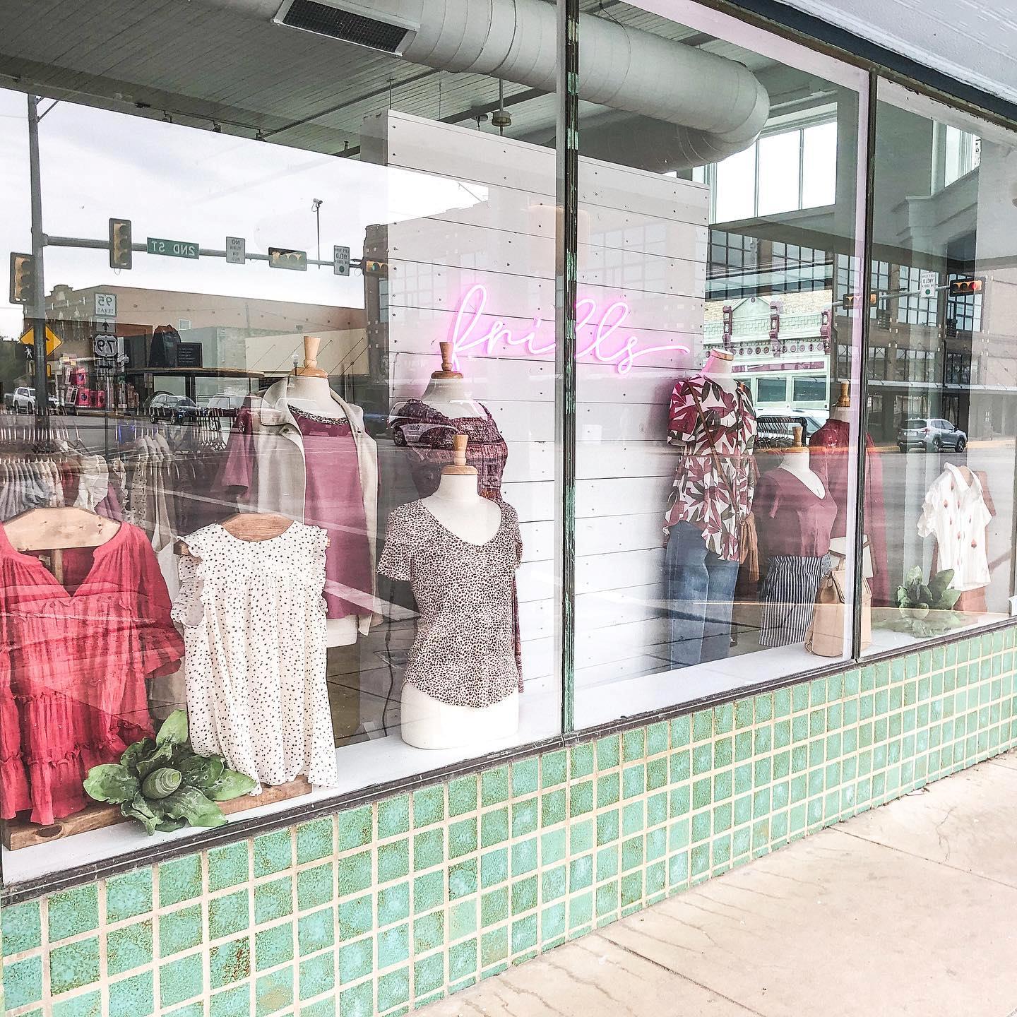 100 E 2nd St, Taylor, TX 76574