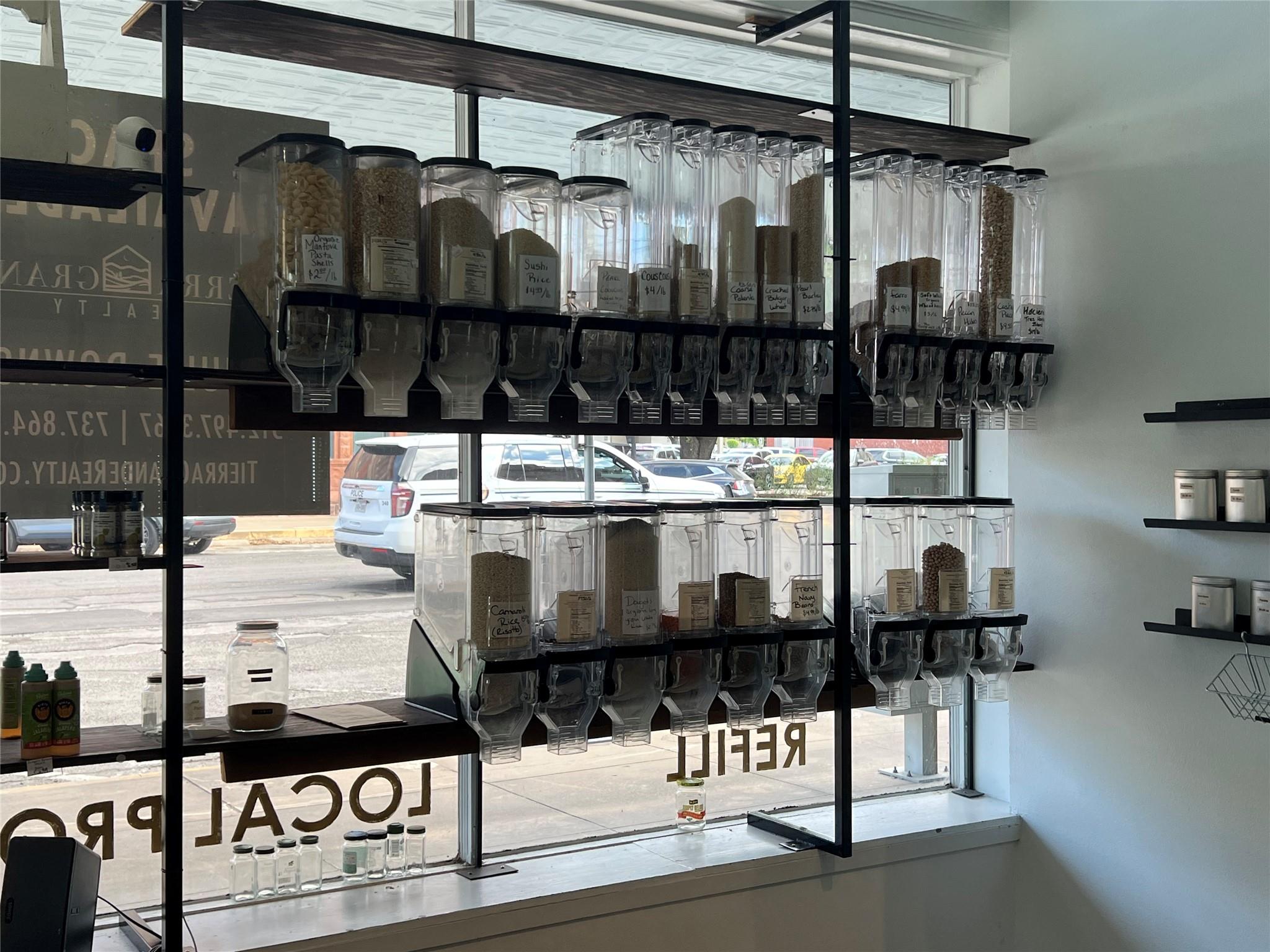 100 E 2nd St, Taylor, TX 76574