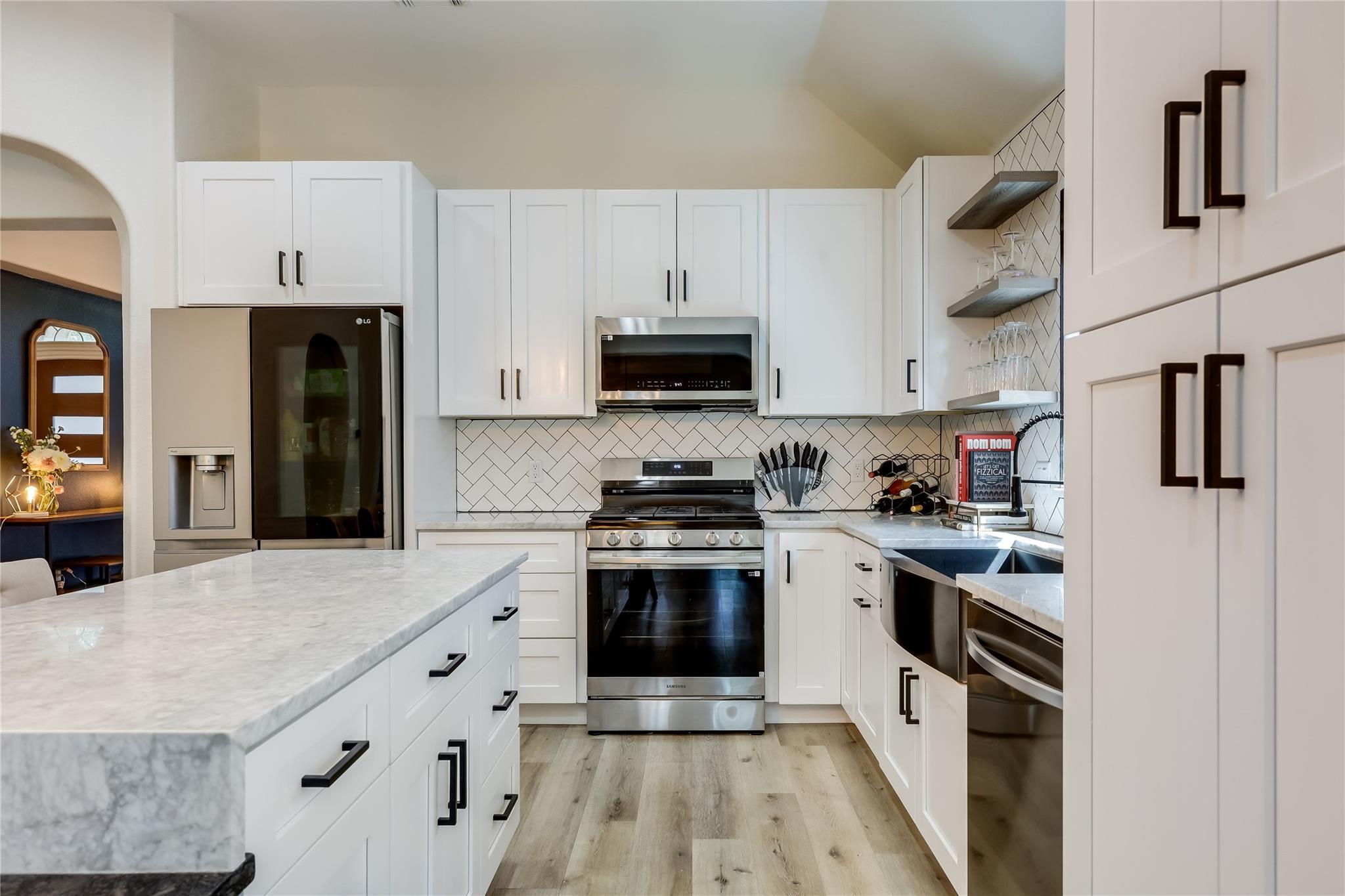 604 Pebblestone Walk Dr, Cedar Park, TX 78613