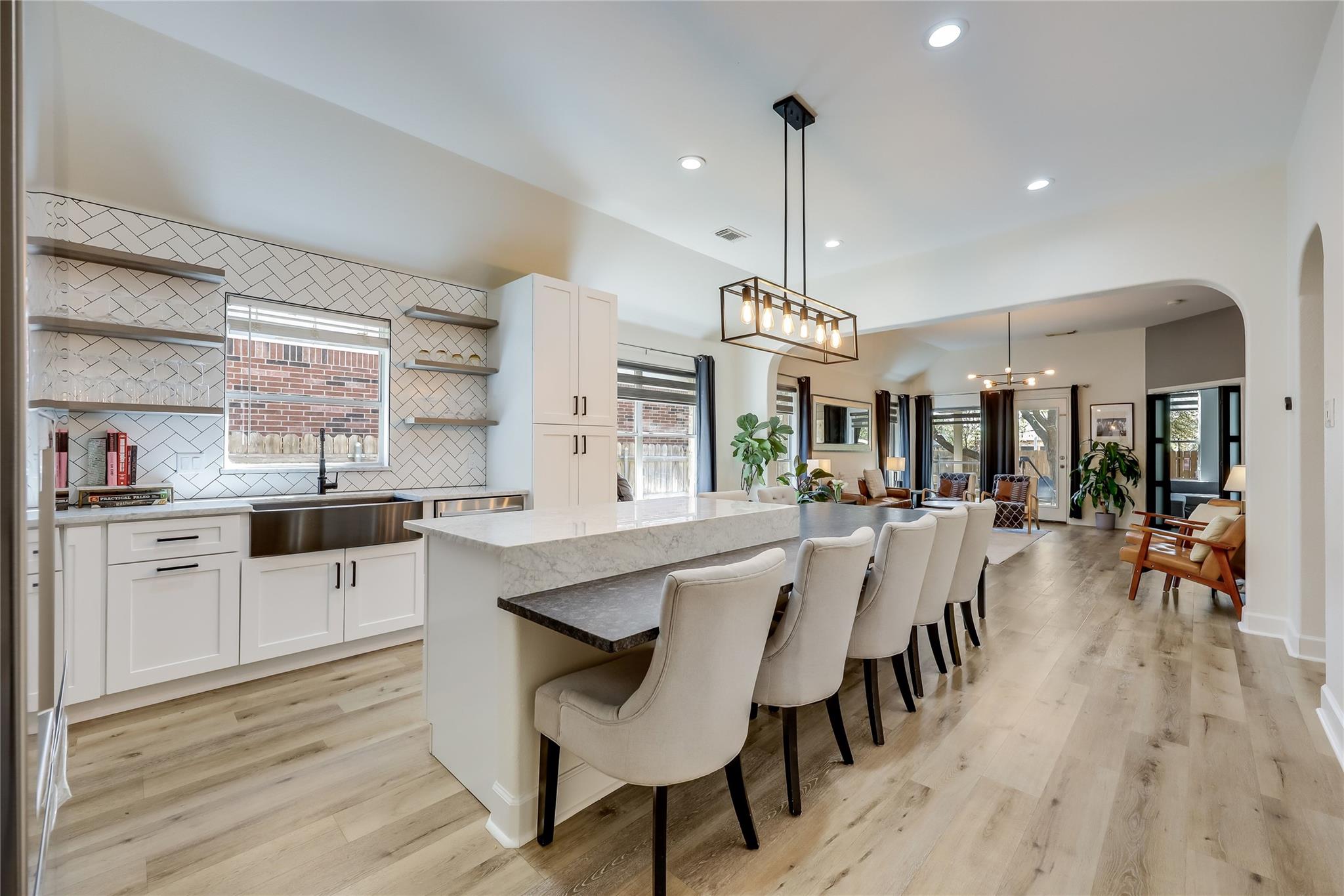 604 Pebblestone Walk Dr, Cedar Park, TX 78613