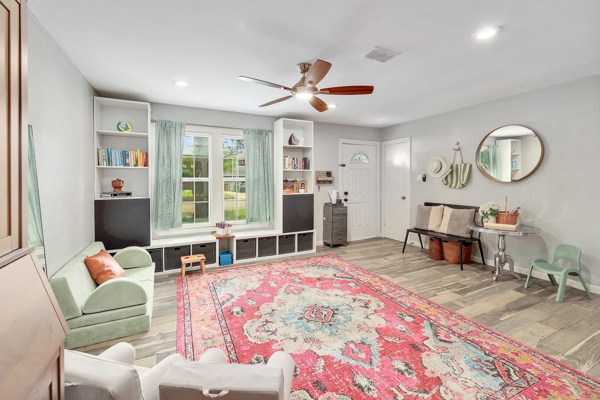 3100 Lynridge Dr, Austin, TX 78723