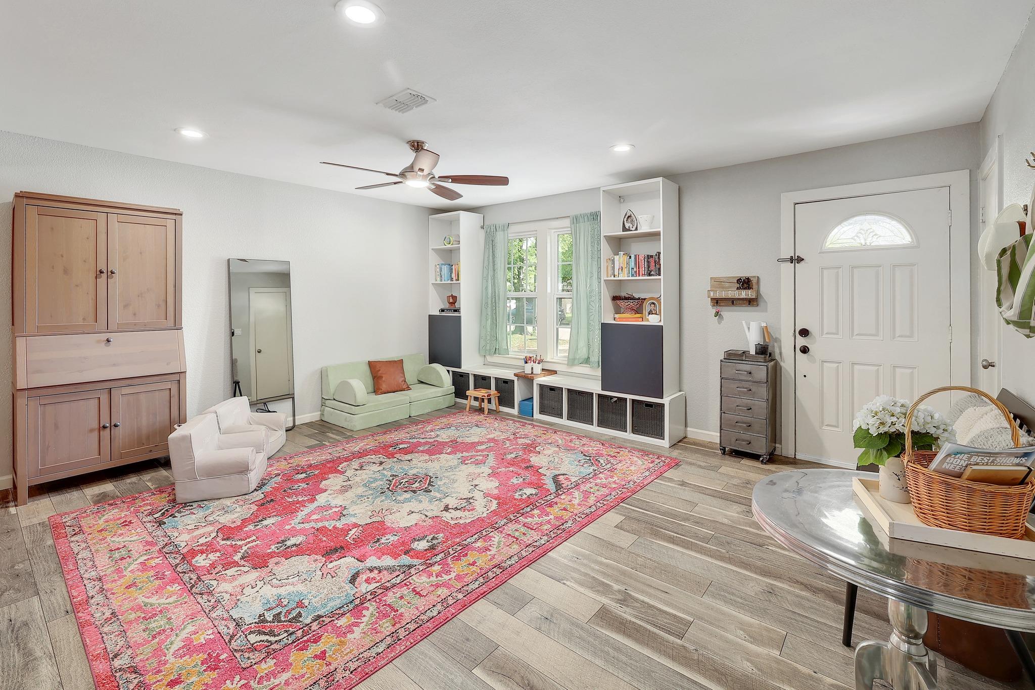 3100 Lynridge Dr, Austin, TX 78723