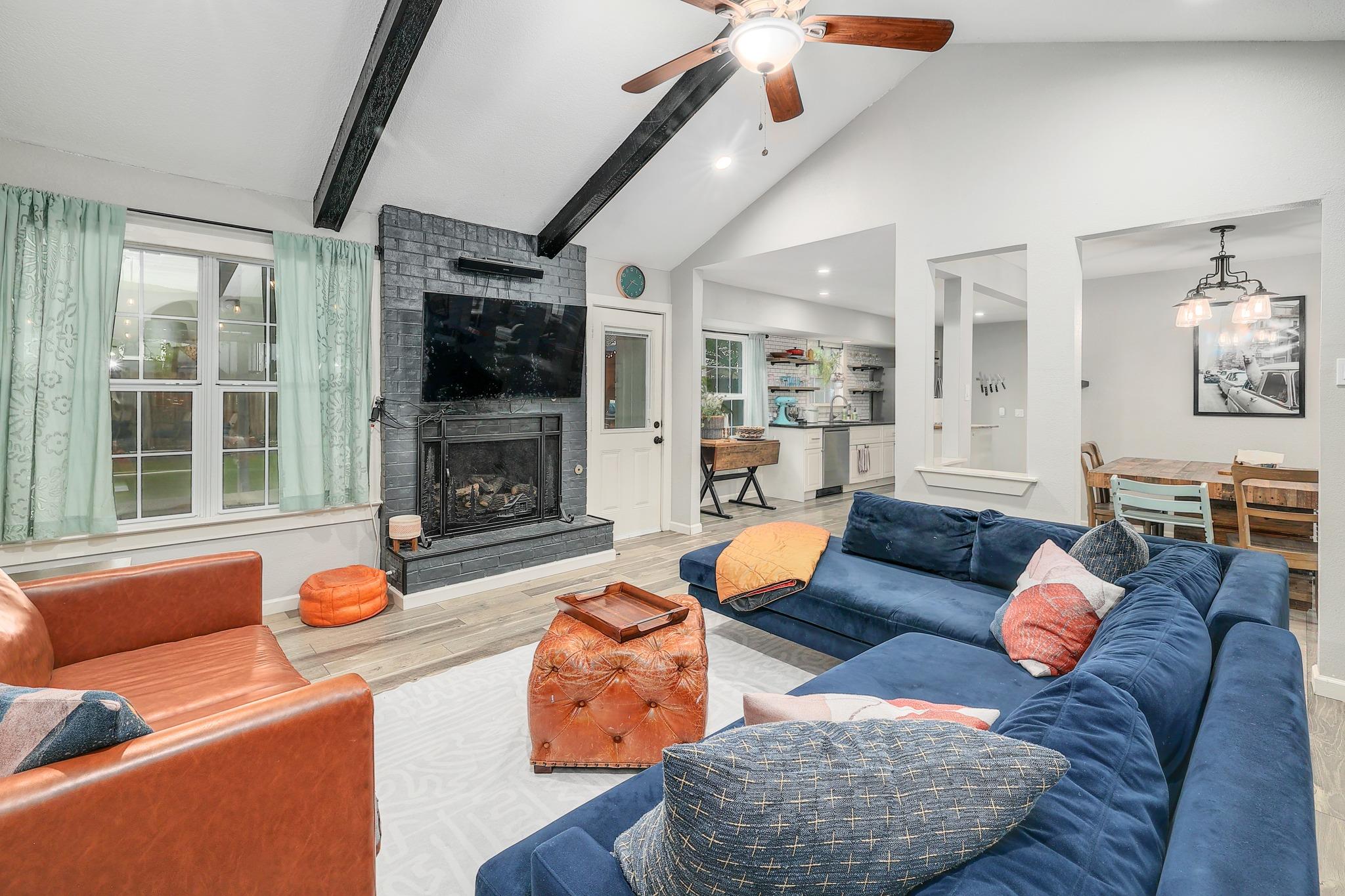 3100 Lynridge Dr, Austin, TX 78723