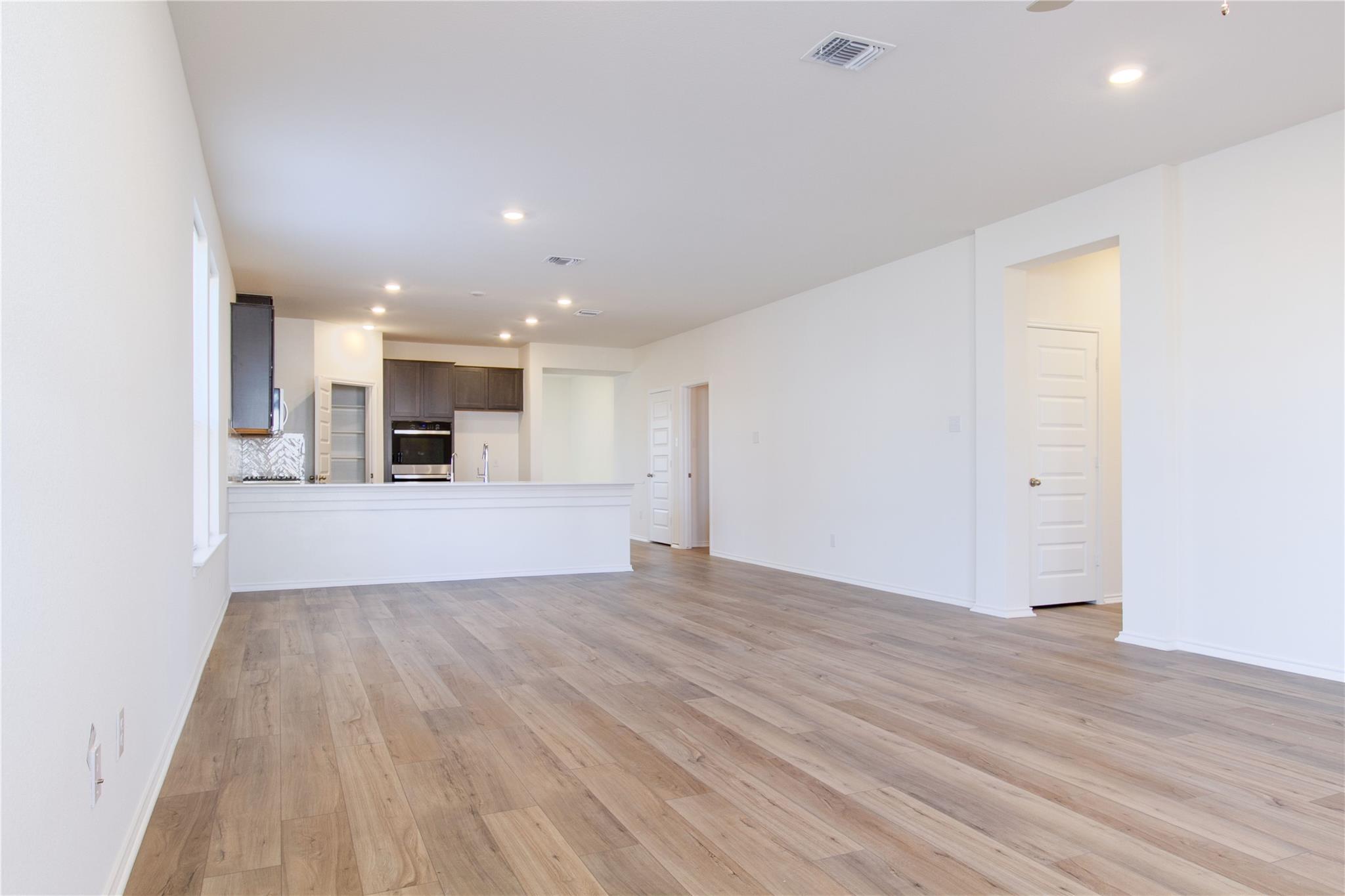 1628 Garlock Dr, Leander, TX 78641