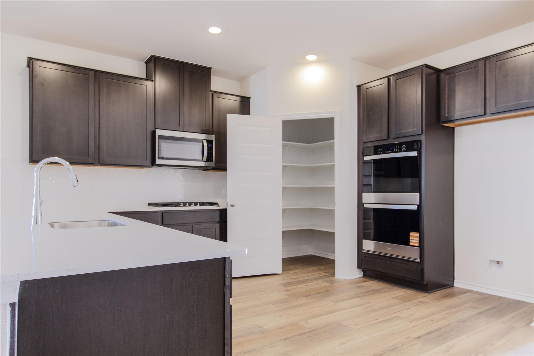 1628 Garlock Dr, Leander, TX 78641