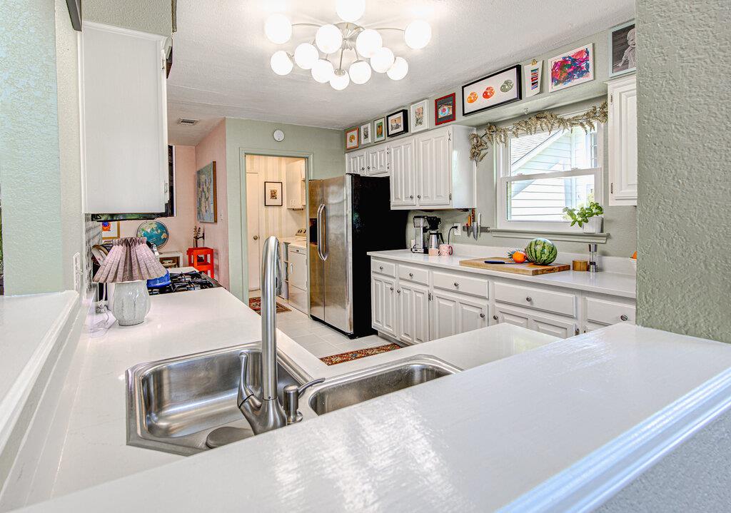 1815 Michael Wayne Dr, Austin, TX 78728