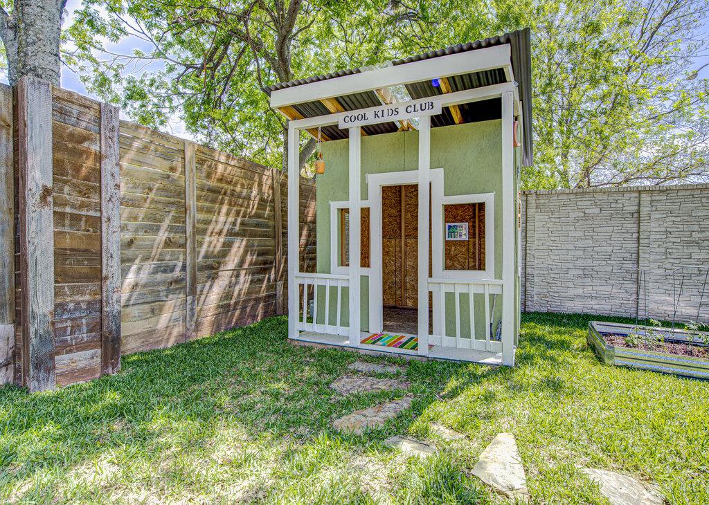 1815 Michael Wayne Dr, Austin, TX 78728