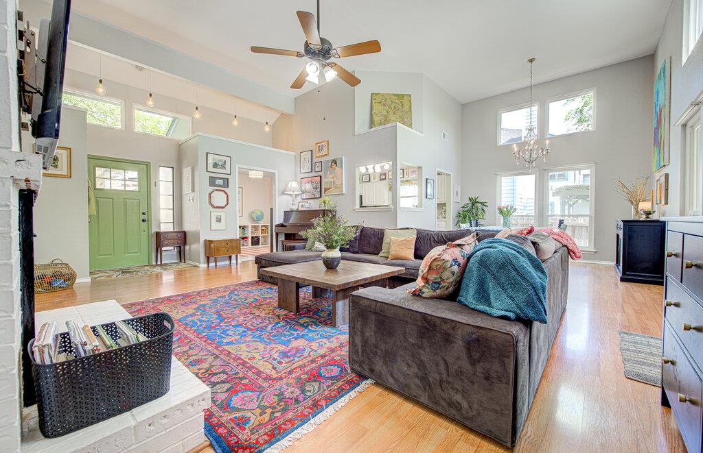 1815 Michael Wayne Dr, Austin, TX 78728