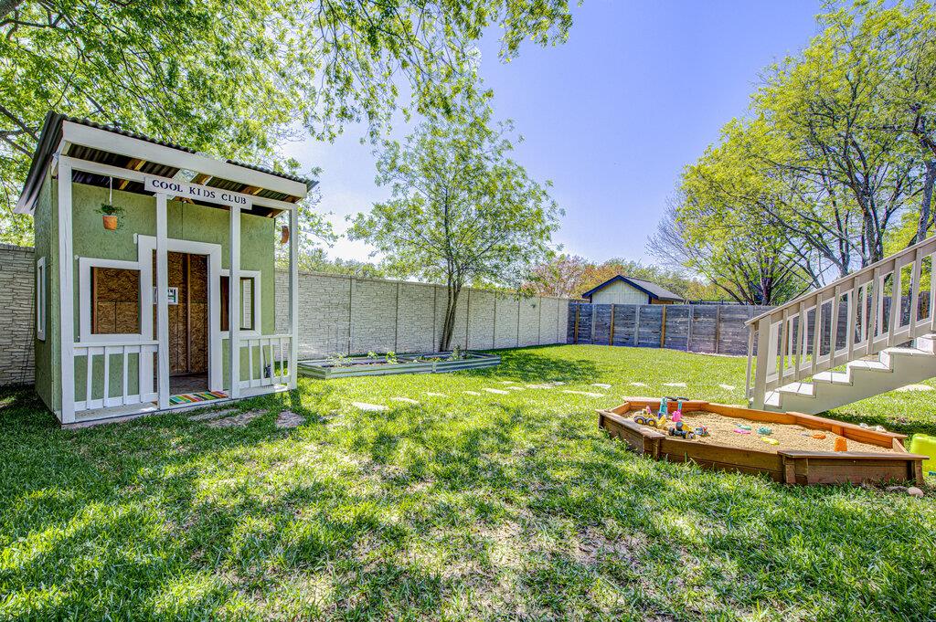 1815 Michael Wayne Dr, Austin, TX 78728