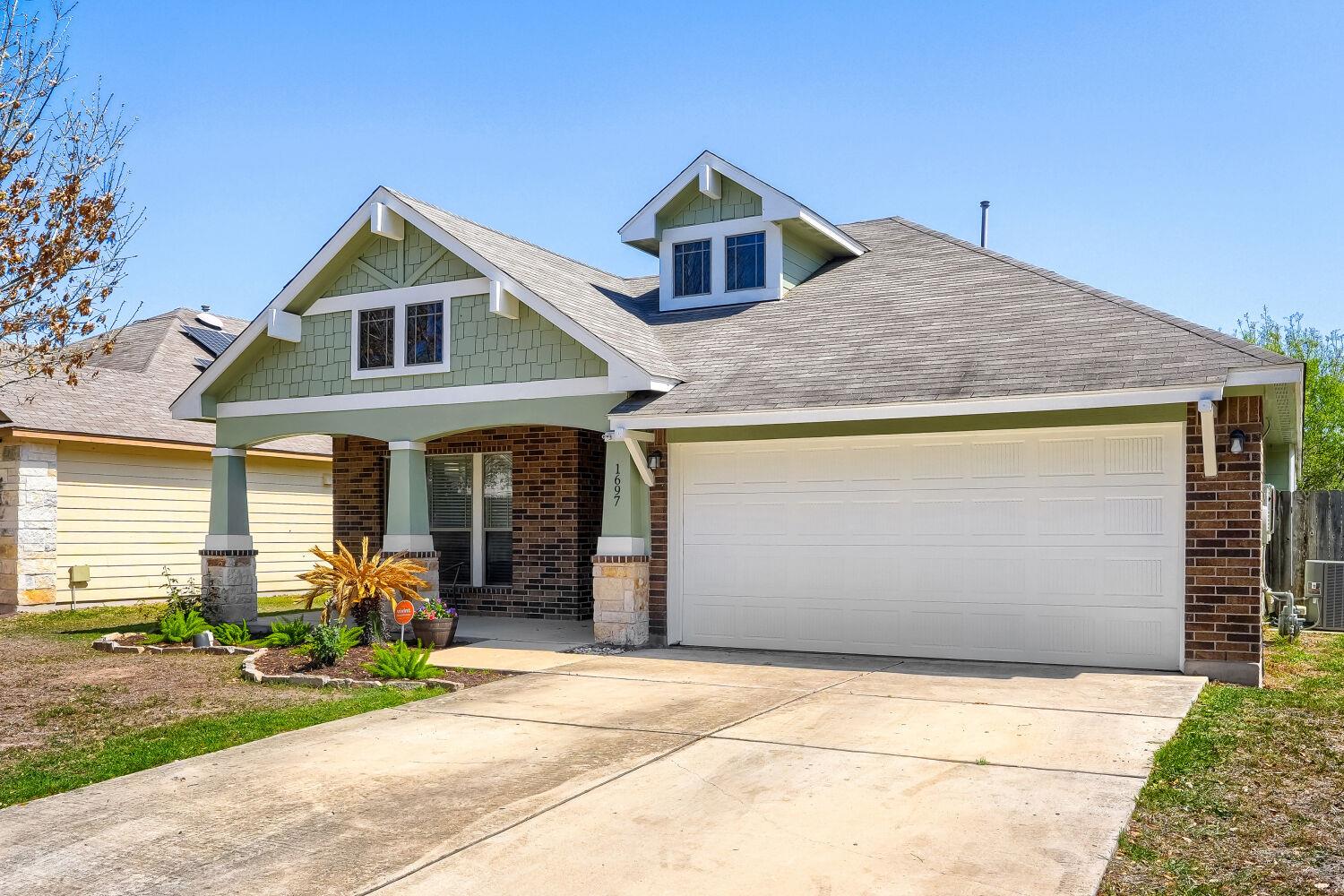 1697 Twin Cv, Kyle, TX 78640