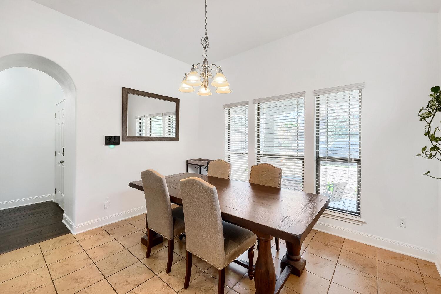 1697 Twin Cv, Kyle, TX 78640