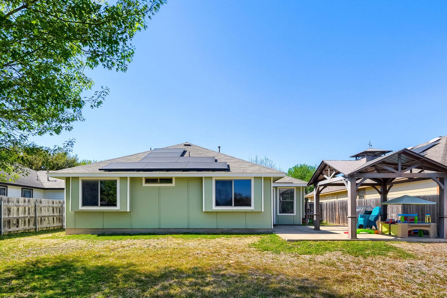 1697 Twin Cv, Kyle, TX 78640