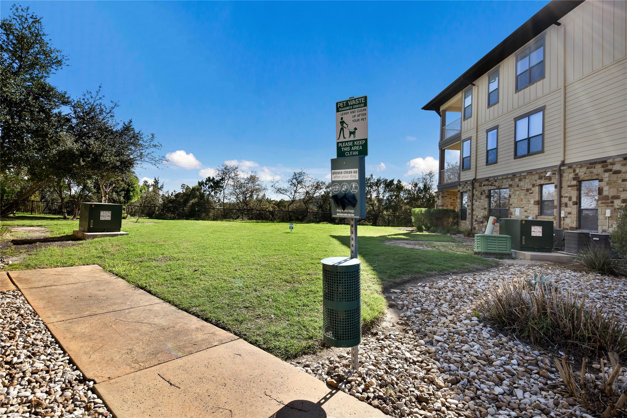 17800 Maritime Point Dr # 101, Jonestown, TX 78645