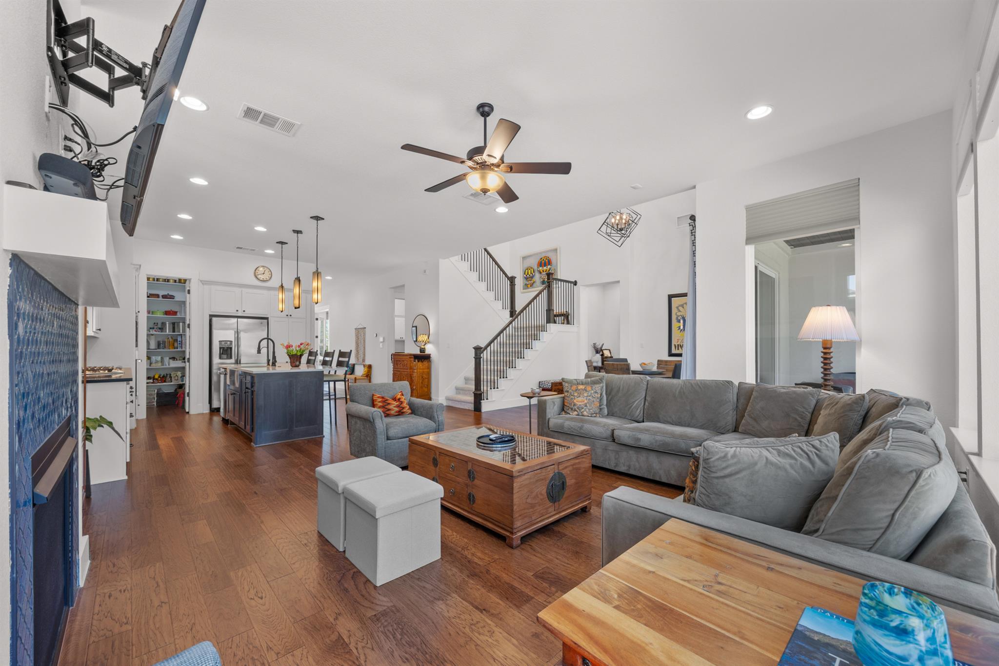 2413 Berkleys Brook Dr # 63, Austin, TX 78738