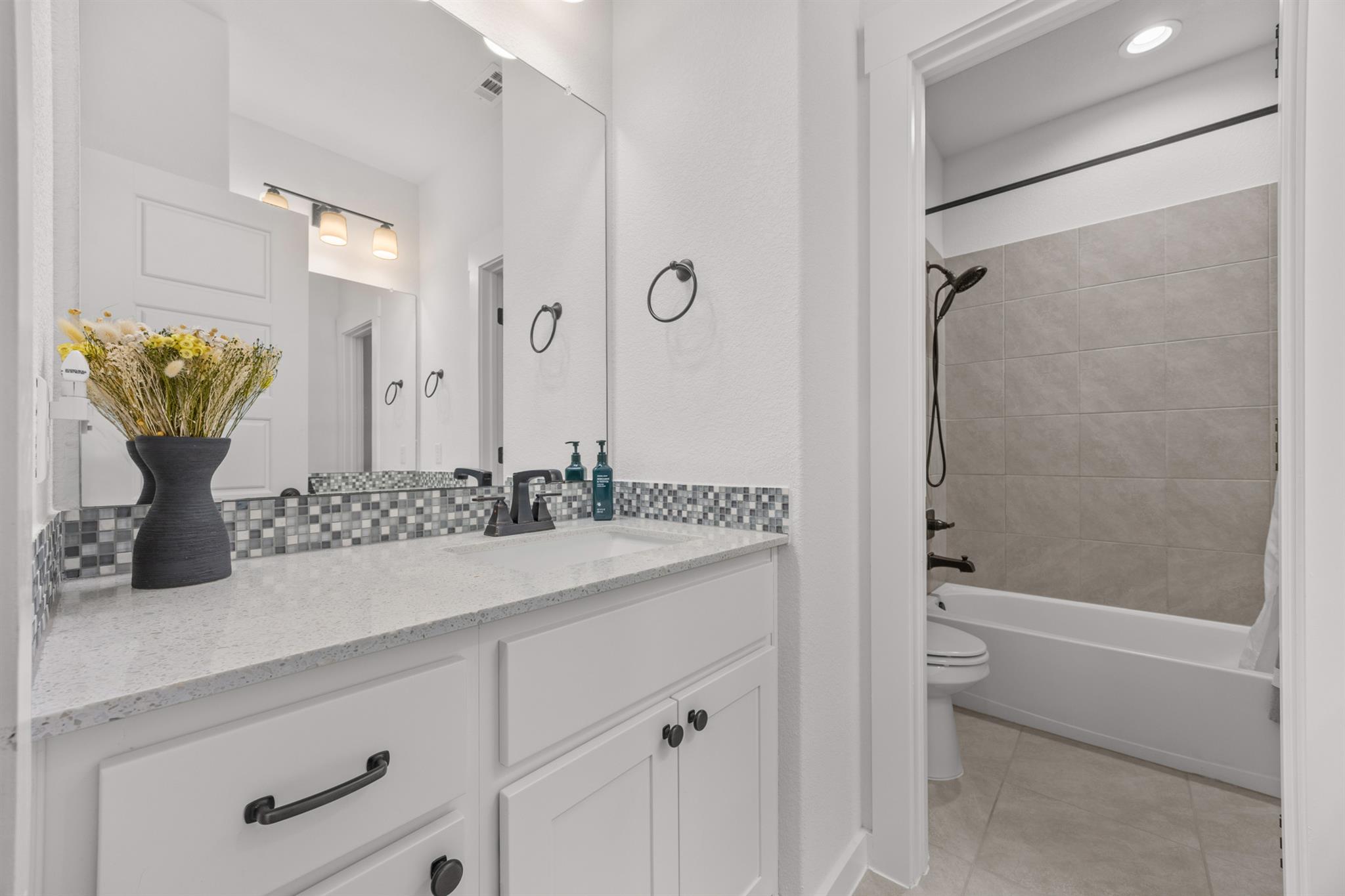 2413 Berkleys Brook Dr # 63, Austin, TX 78738