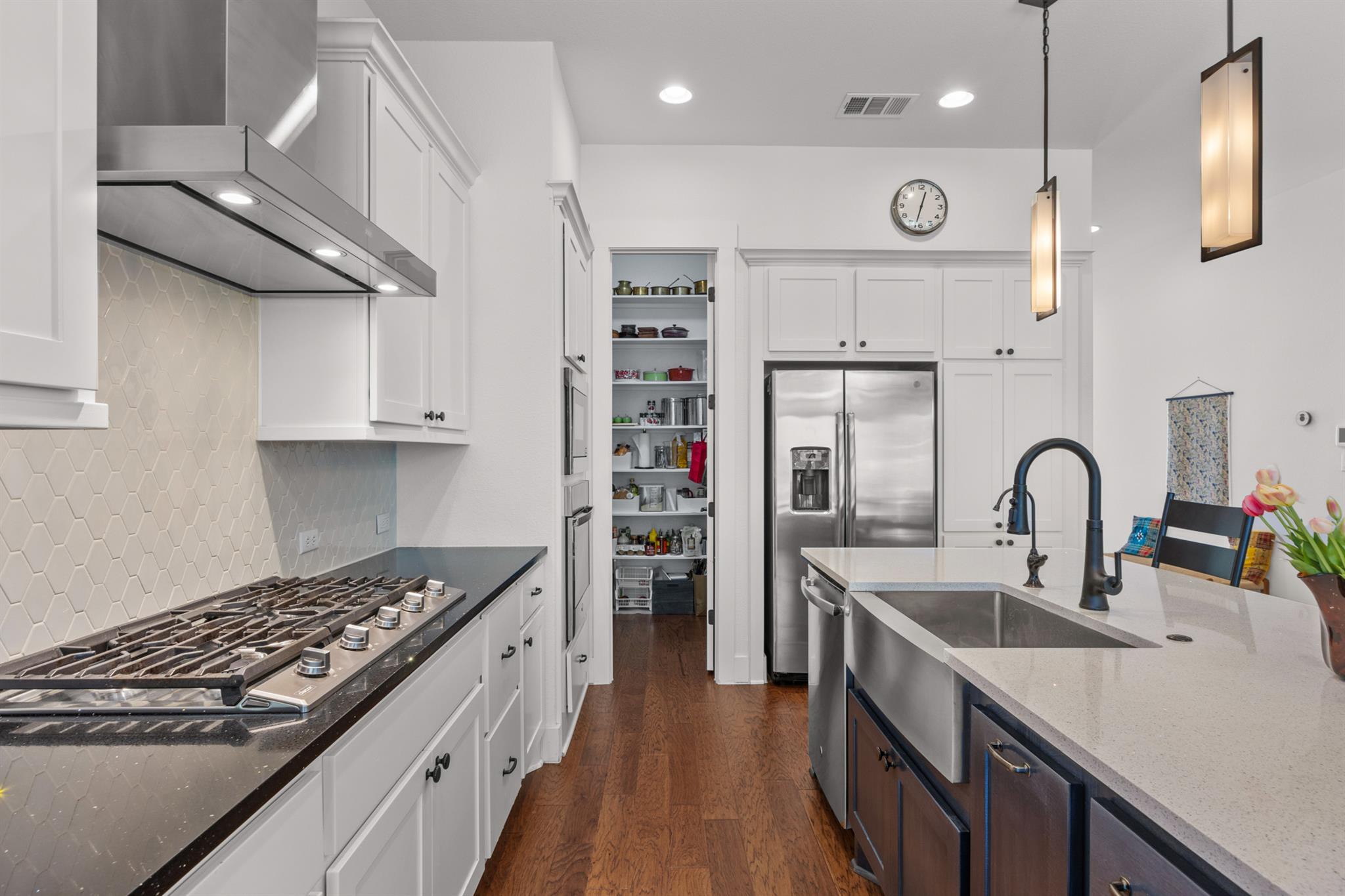 2413 Berkleys Brook Dr # 63, Austin, TX 78738