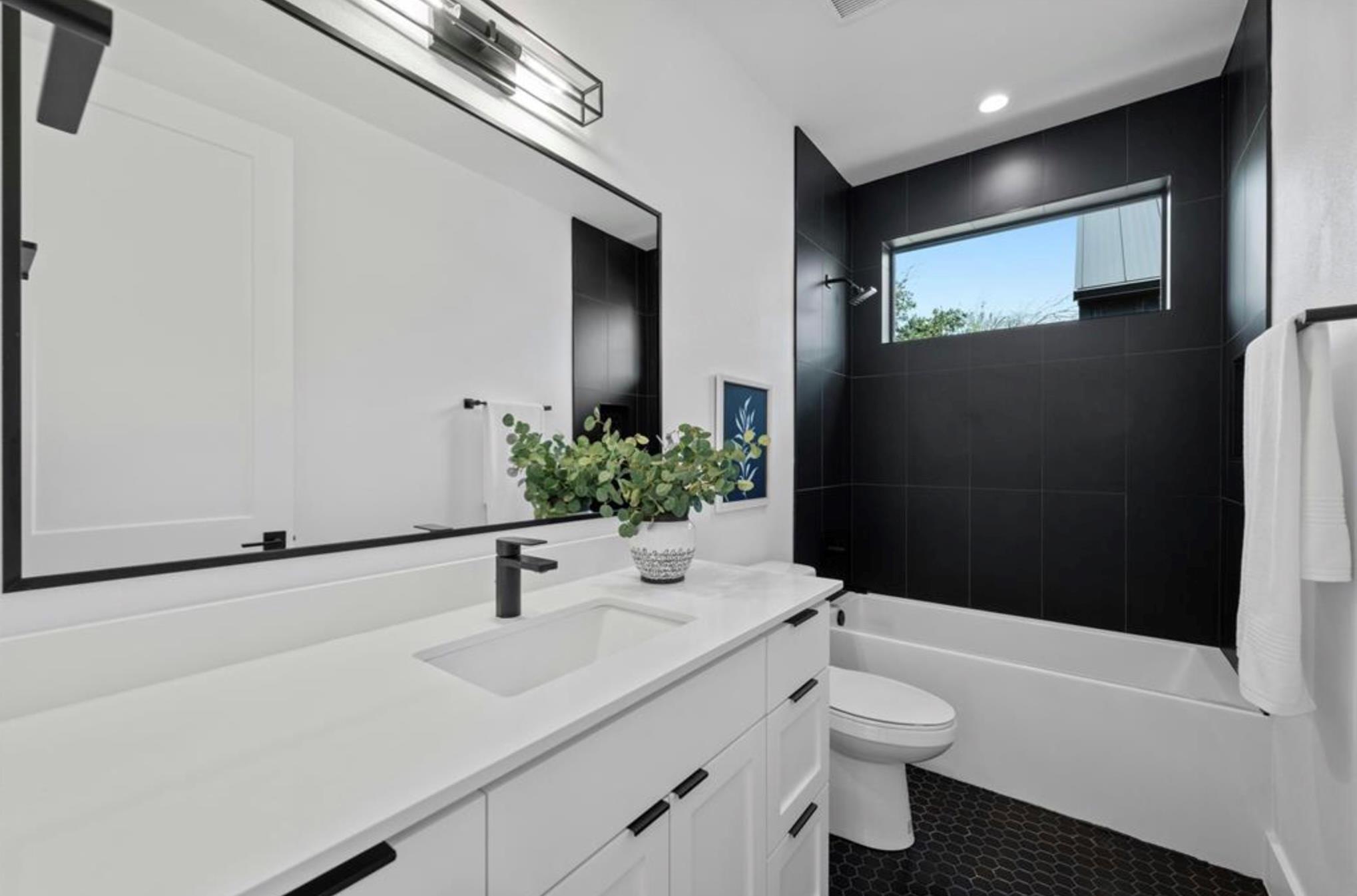 2008 Gathright Cv # A, Austin, TX 78704