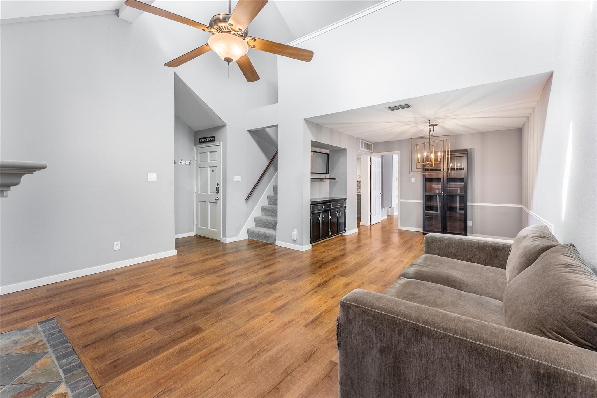 1500 Woodlawn Blvd # 302, Austin, TX 78703