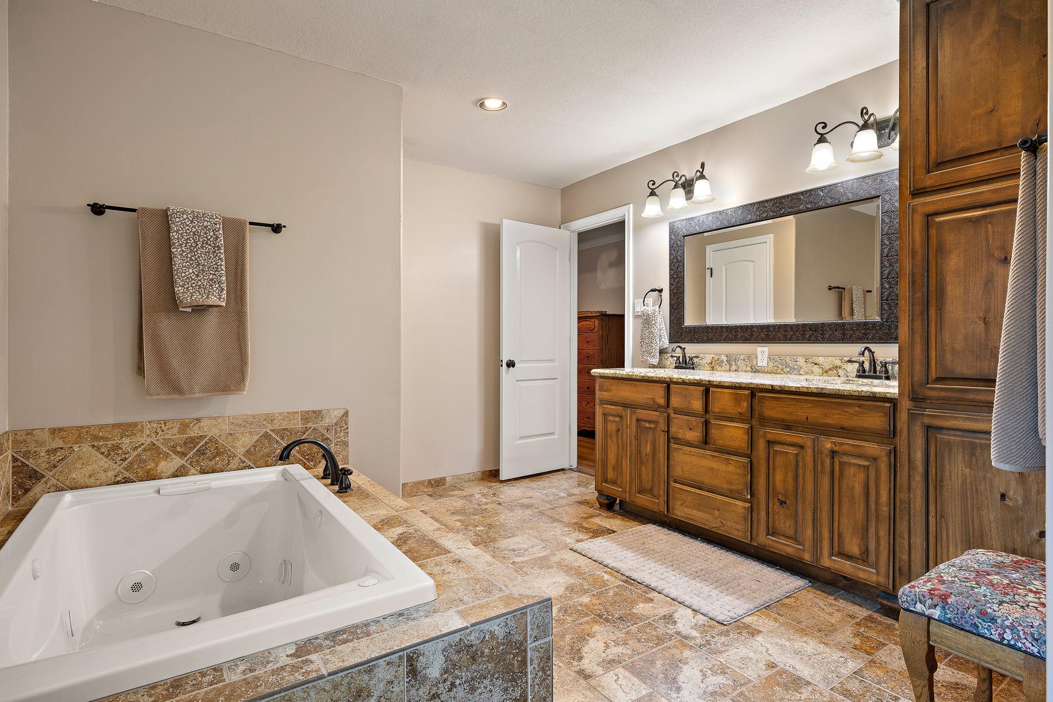 4204 Oro Ct, Georgetown, TX 78628