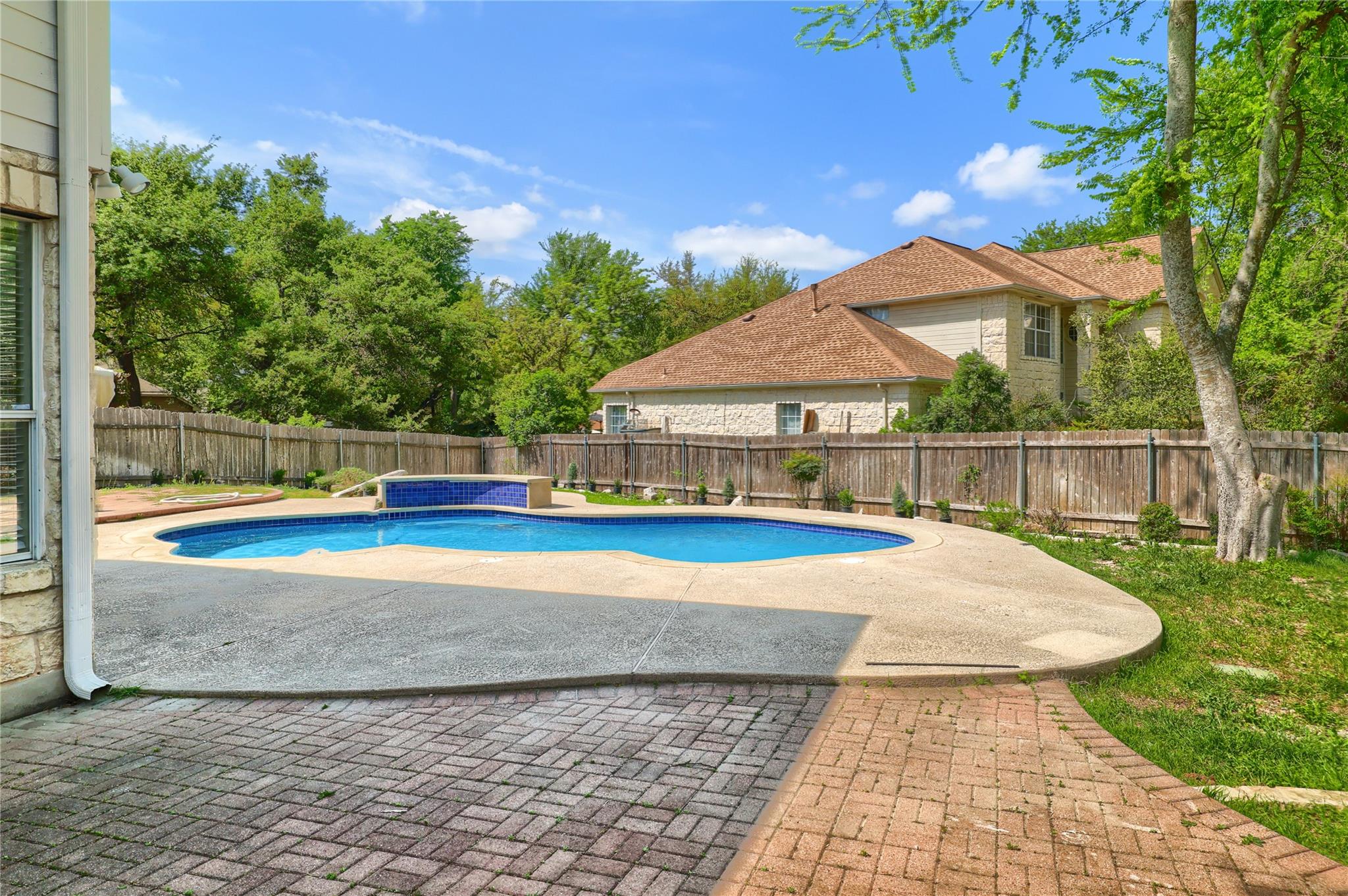 12520 Sir Christophers Cv, Austin, TX 78729