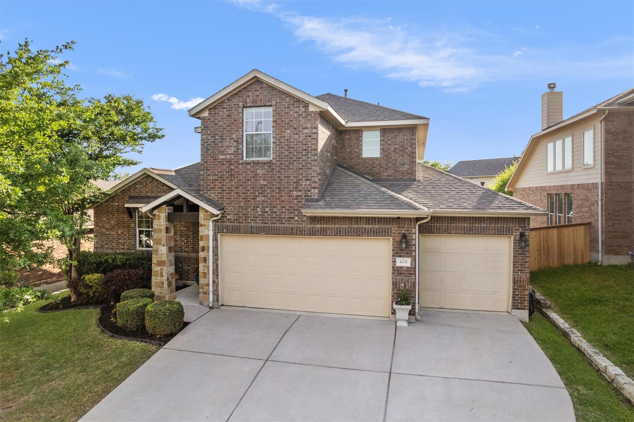 4211 Woodhaven Trl, Round Rock, TX 78665