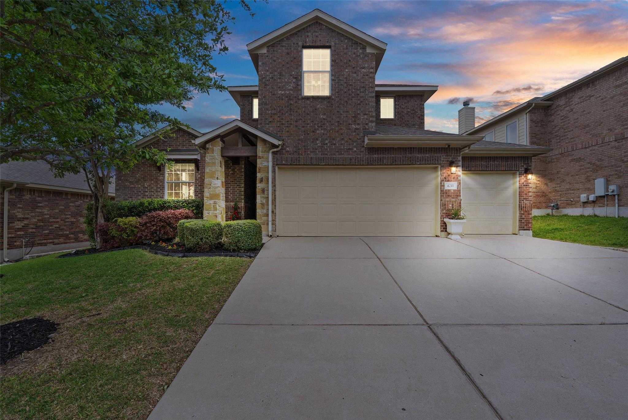 4211 Woodhaven Trl, Round Rock, TX 78665