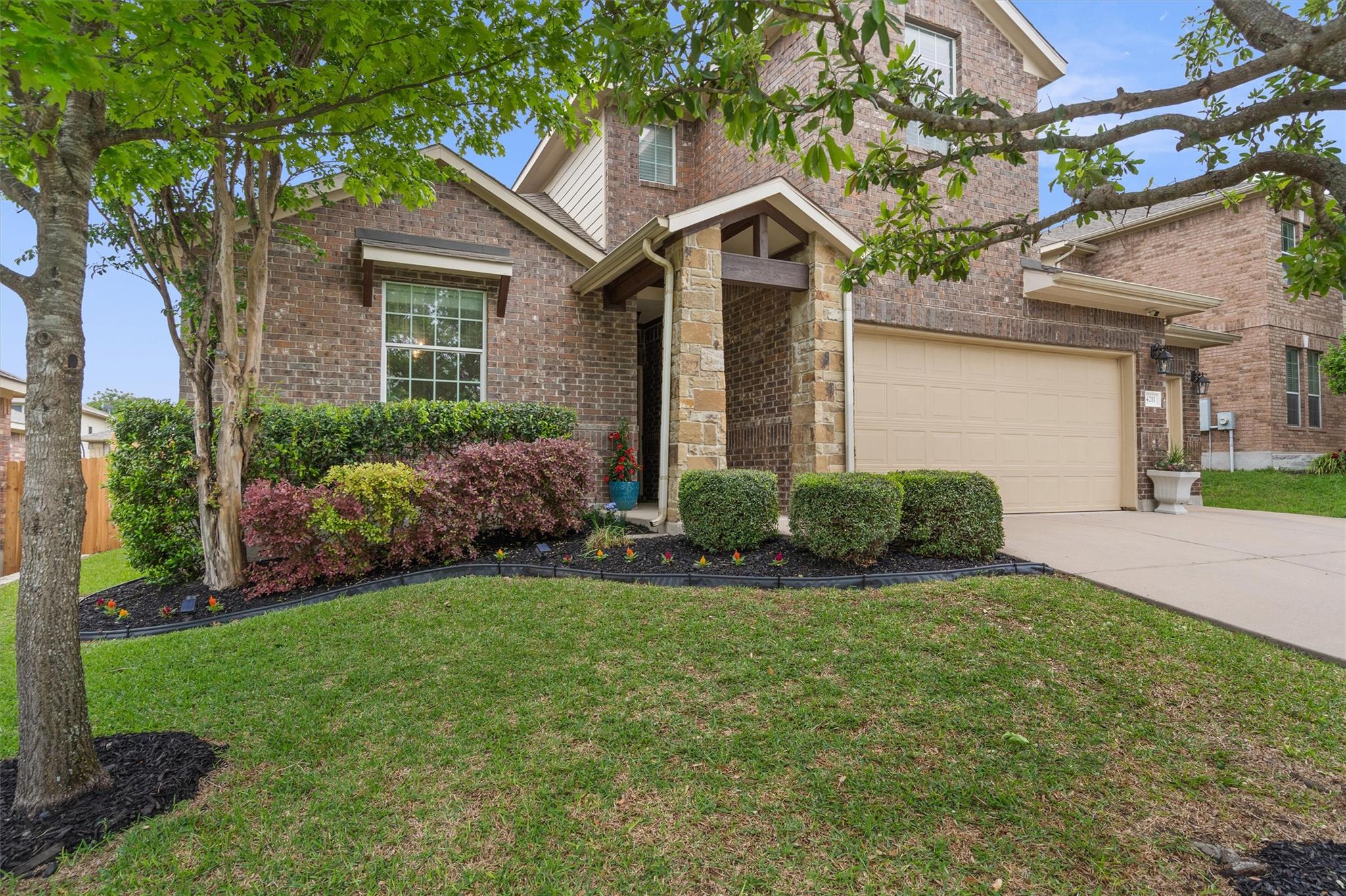 4211 Woodhaven Trl, Round Rock, TX 78665