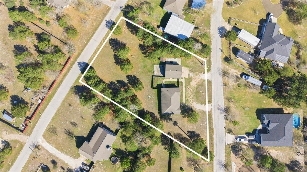 109 Bonham Ln, Paige, TX 78659