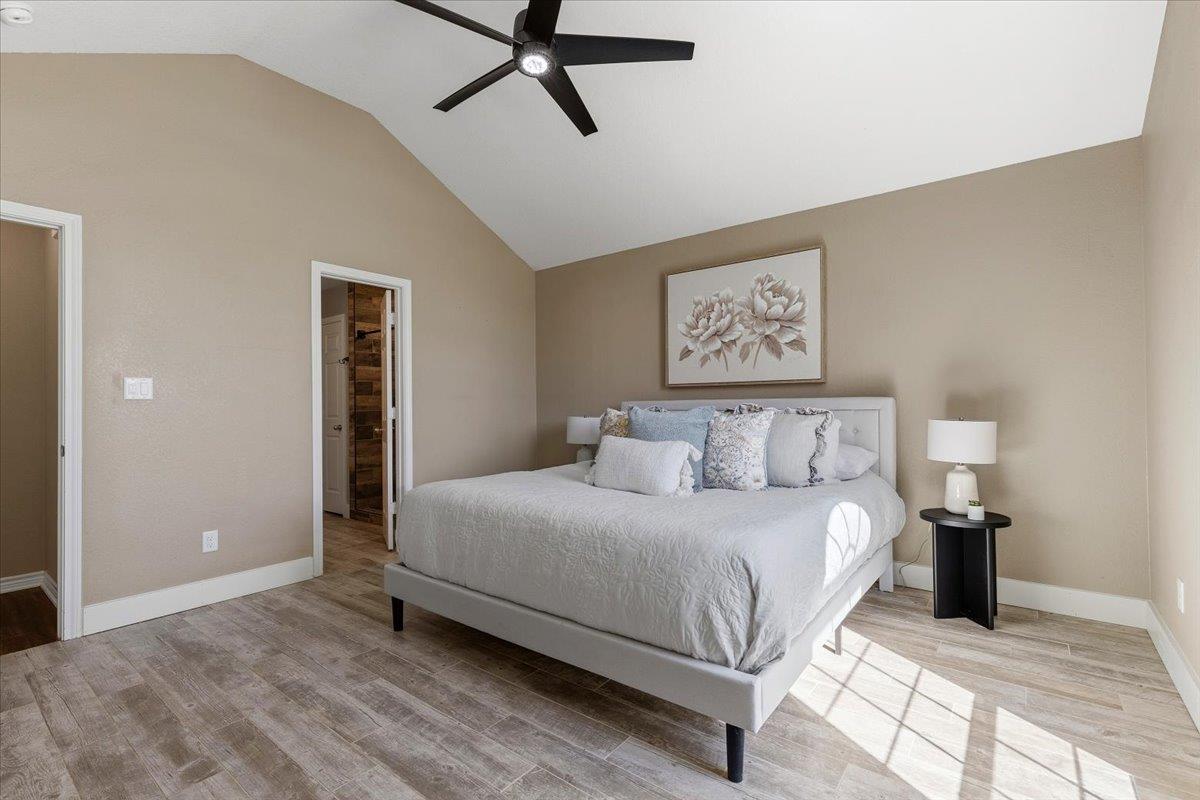 109 Bonham Ln, Paige, TX 78659