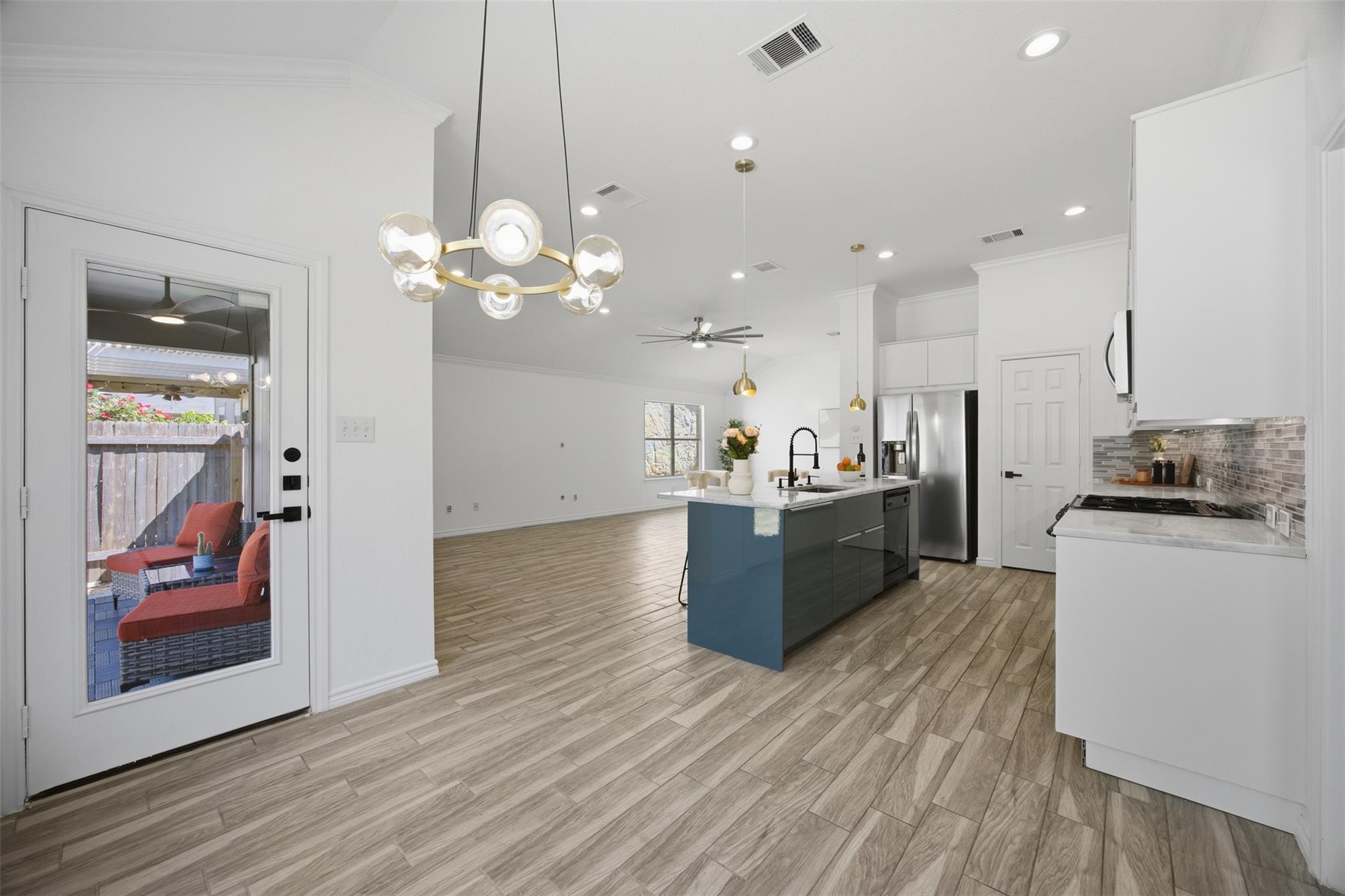 204 Newport Landing Pl, Round Rock, TX 78665