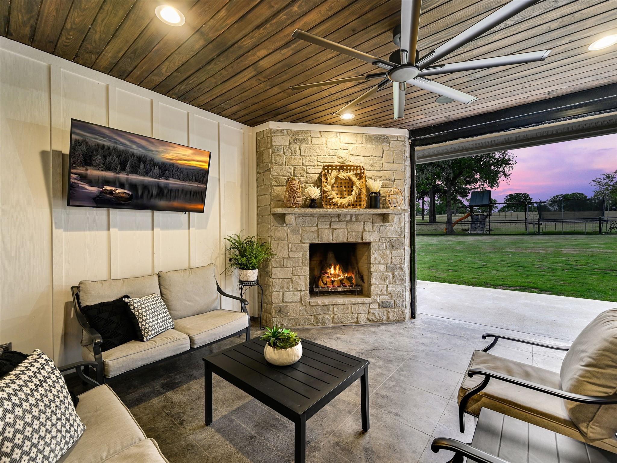 2590 FM 535, Rosanky, TX 78953