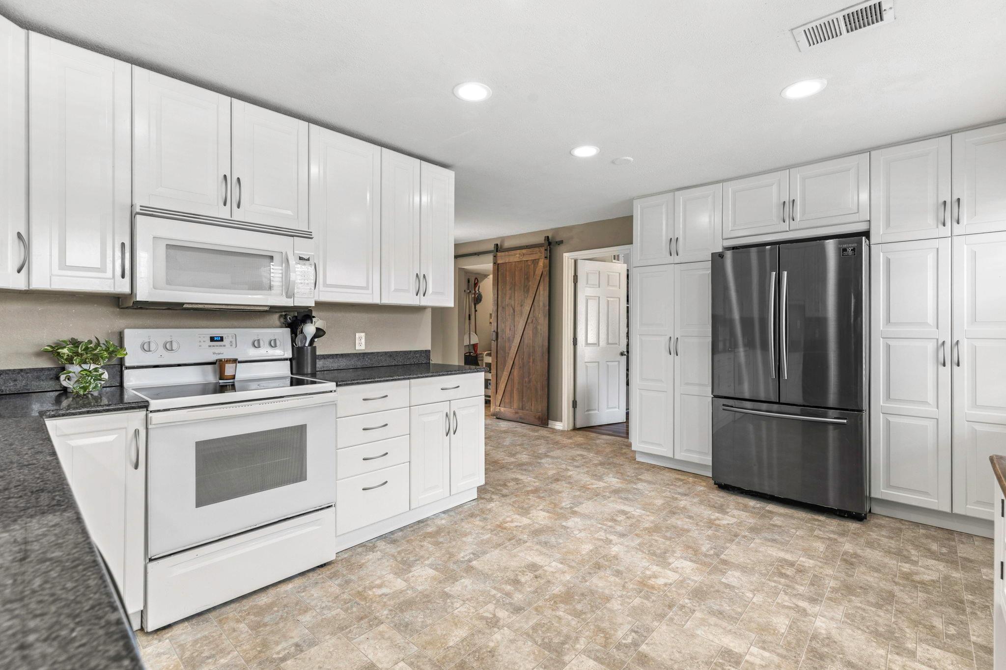 11004 Elm St, Jonestown, TX 78645