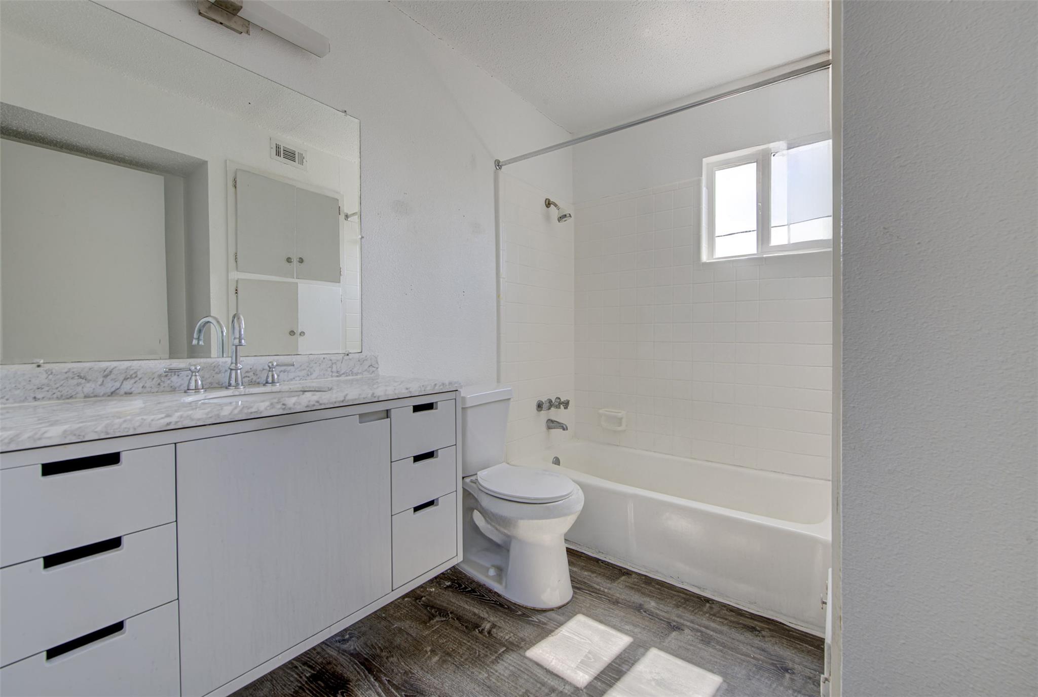 1306 E Saint Johns Ave, Austin, TX 78752